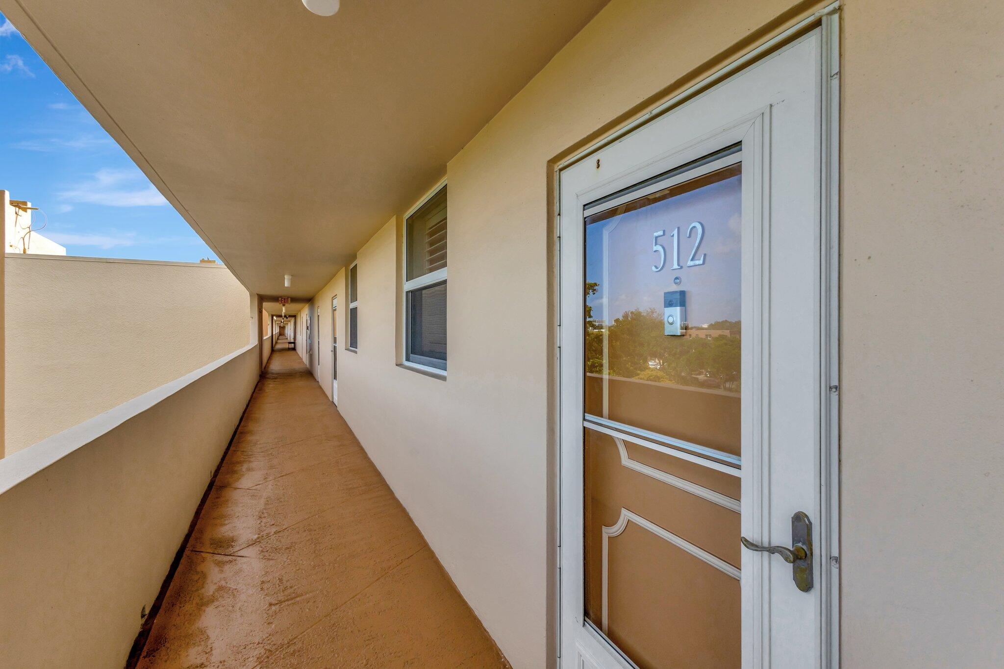 Foto de propiedad en 6461 NW 2nd Avenue 512, Boca Raton, FL 33487 Boca Raton con MLS# 