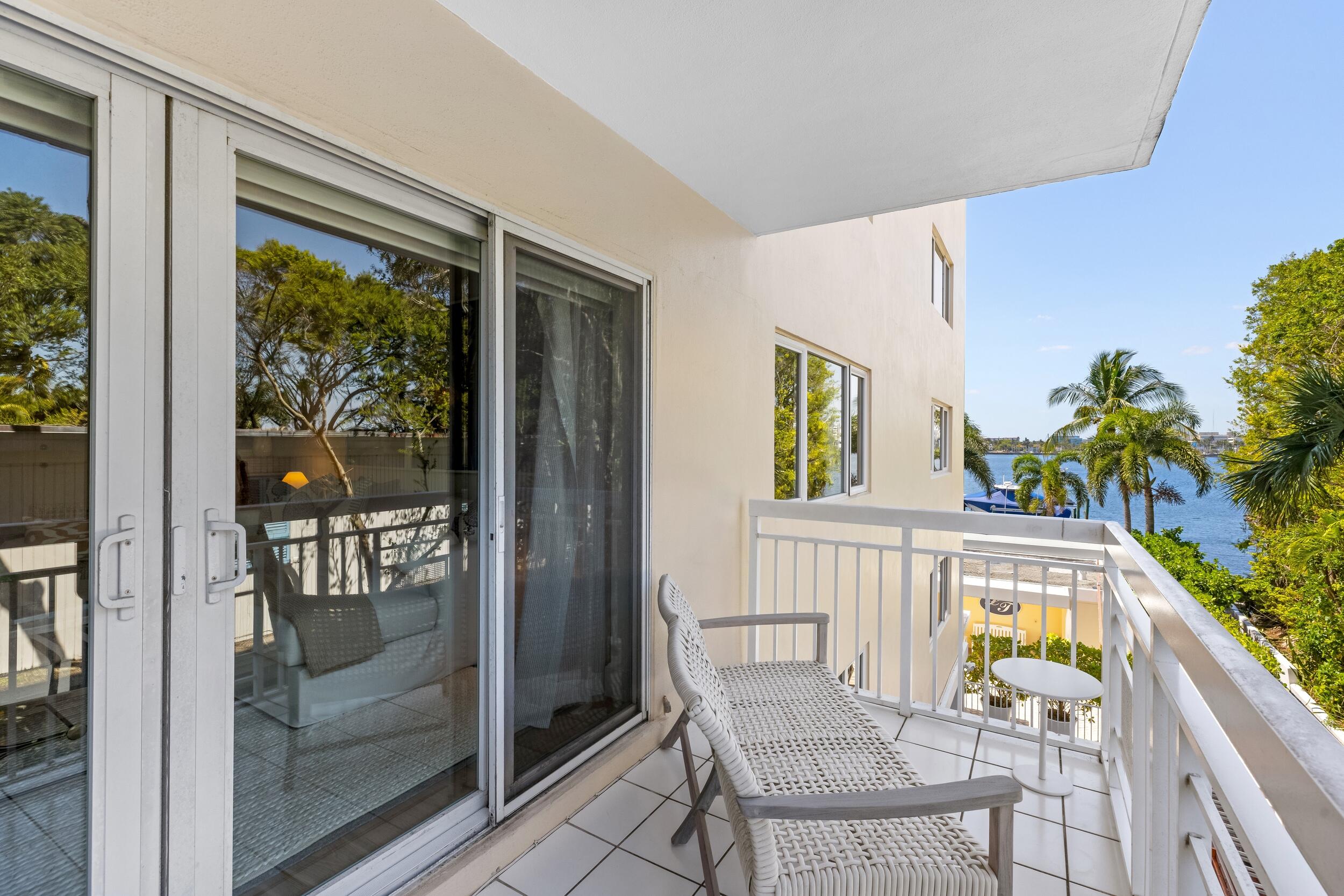 Foto de propiedad en 250 Bradley Place 307, Palm Beach, FL 33480 Palm Beach con MLS# 