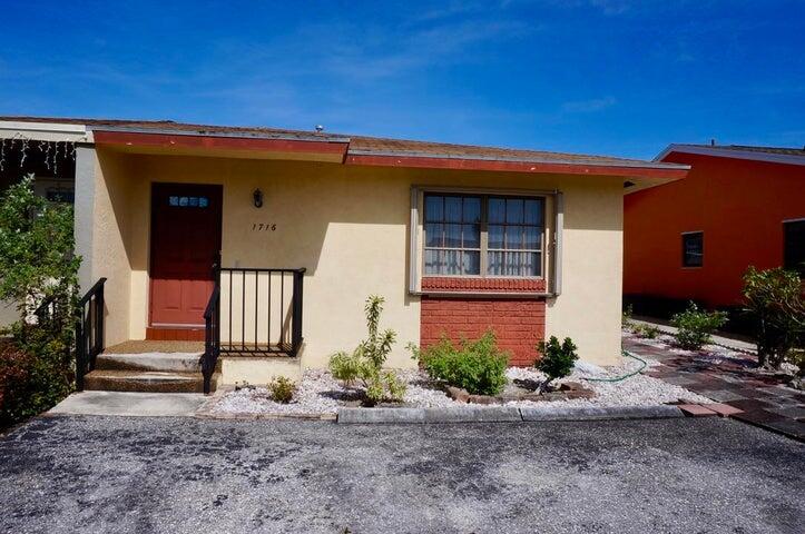 Foto de propiedad en 1716 Barton Court, Lake Worth Beach, FL 33460 Lake Worth Beach con MLS# 