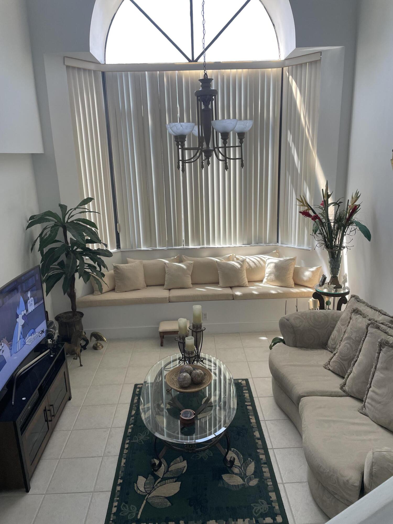 Foto de propiedad en 15499 Miami Lakeway N 306-5, Miami Lakes, FL 33014 Miami Lakes con MLS# 