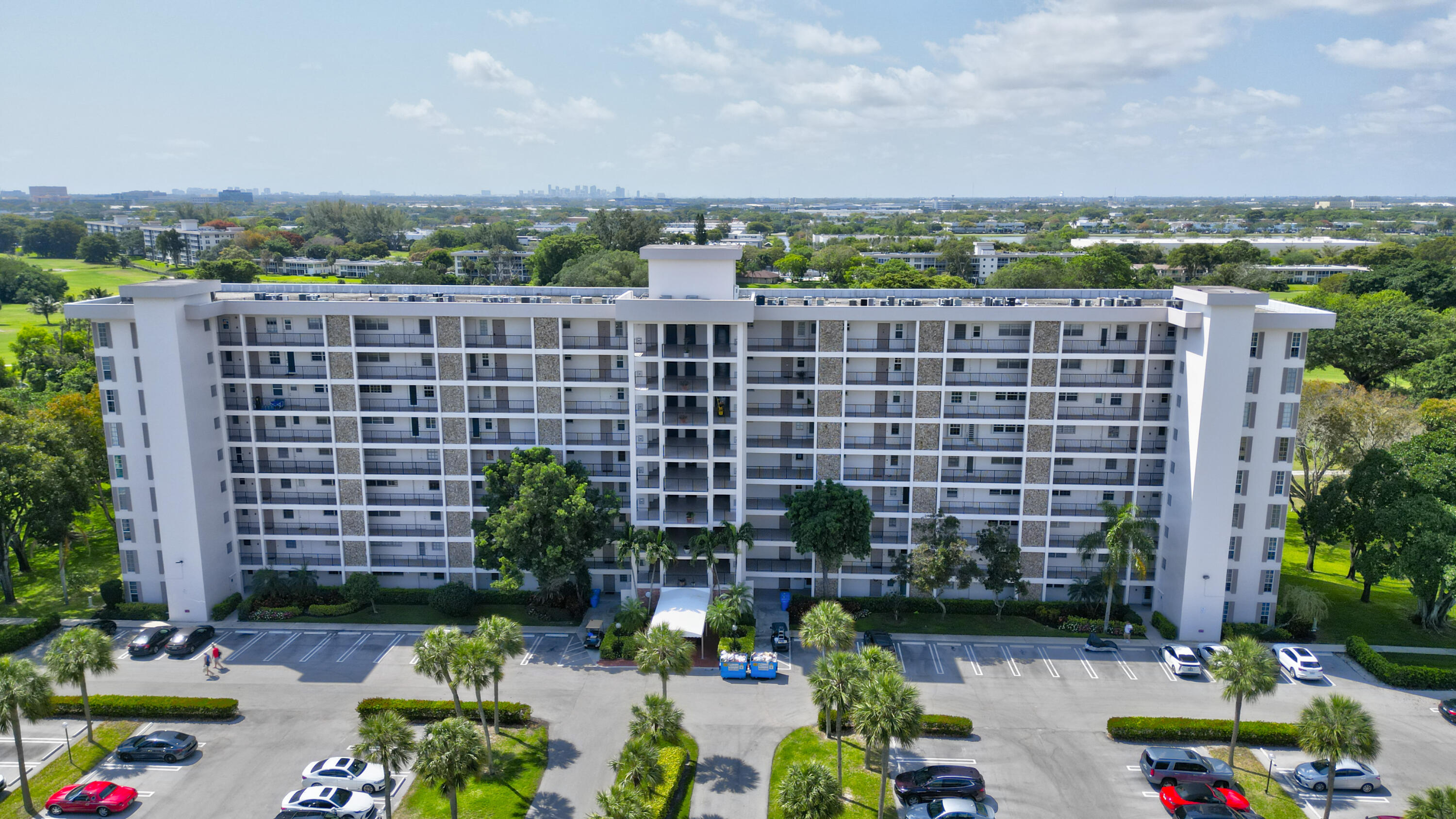 Foto de propiedad en 3050 N Palm Aire Drive 505, Pompano Beach, FL 33069 Pompano Beach con MLS# 