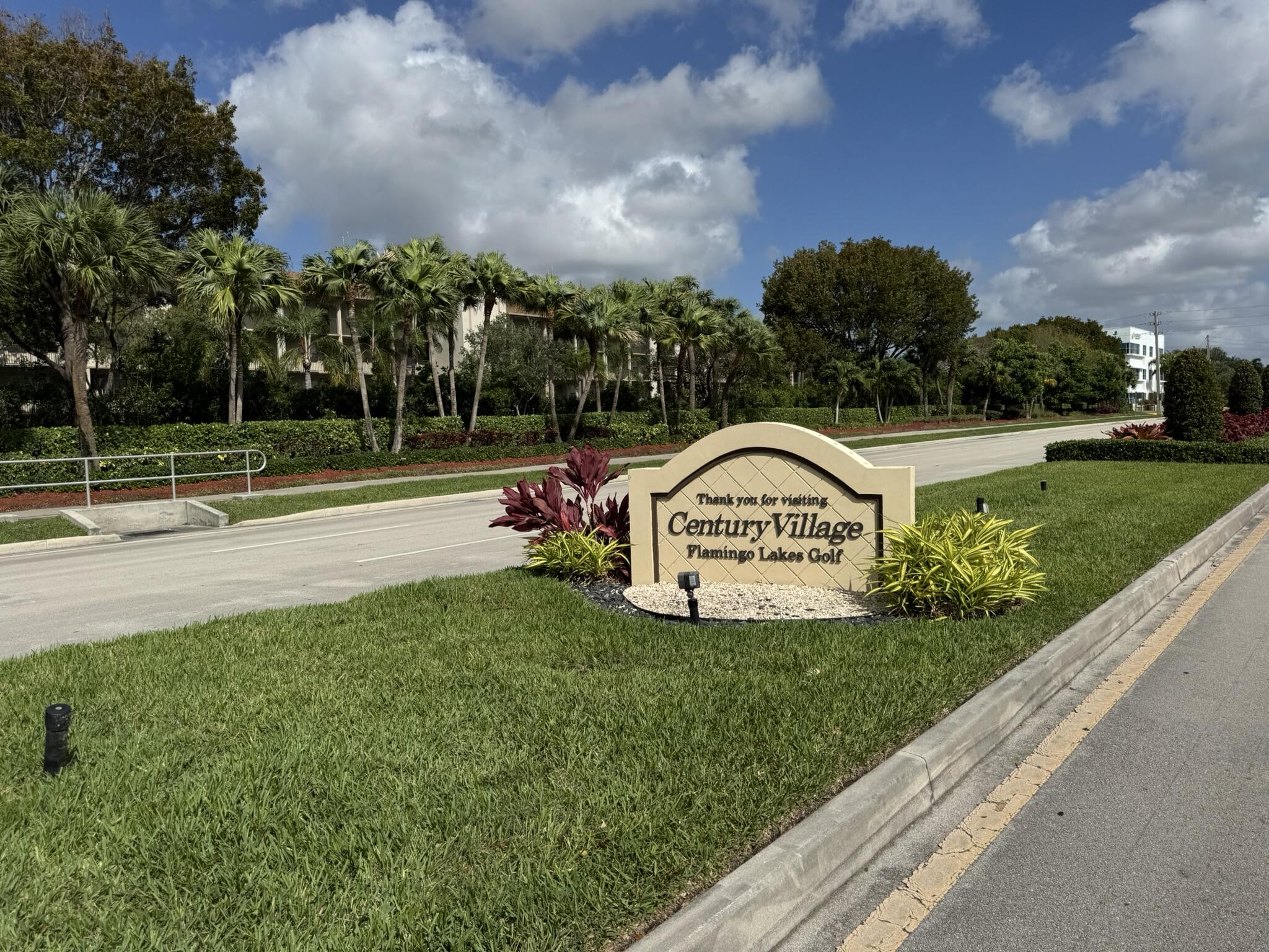 Foto de propiedad en 850 SW 133rd Terrace 315b, Pembroke Pines, FL 33027 Pembroke Pines con MLS# 