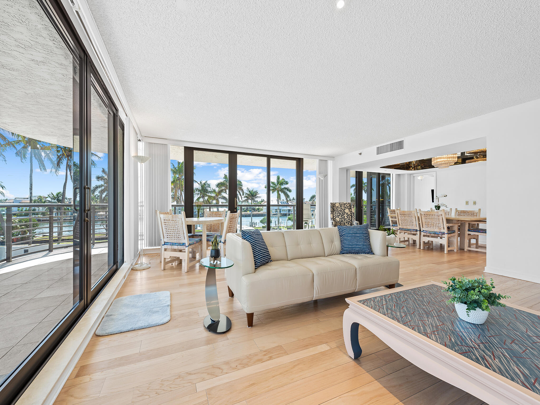 Foto de propiedad en 2727 S Ocean Boulevard 304, Highland Beach, FL 33487 Highland Beach con MLS# 