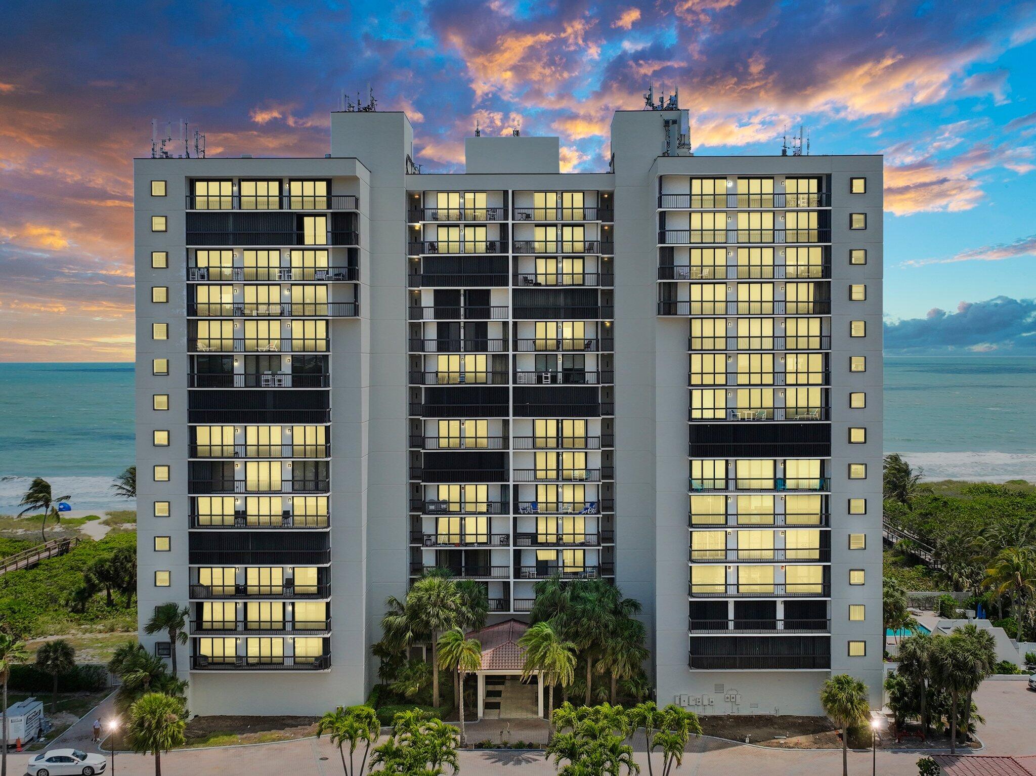 Foto de propiedad en 3100 N Highway A1a 506, Hutchinson Island, FL 34949 Hutchinson Island con MLS# 