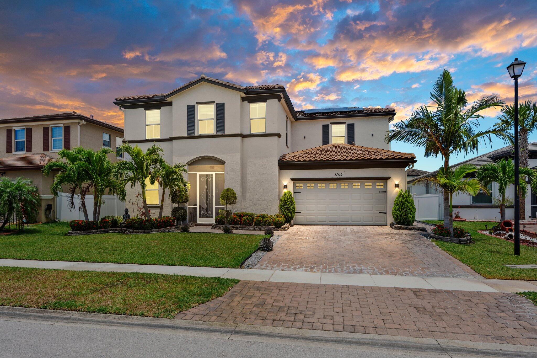 Foto de propiedad en 7165 NW Farnsworth Circle, Port St. Lucie, FL 34987 Port St. Lucie con MLS# 
