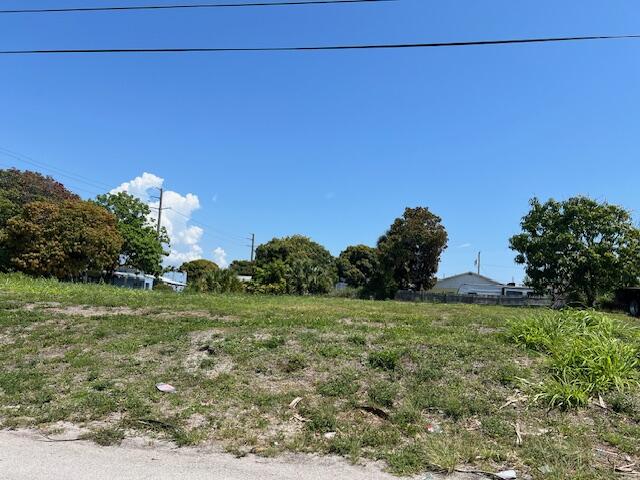 Foto de propiedad en 172 W 16th Street, Riviera Beach, FL 33404 Riviera Beach con MLS# 