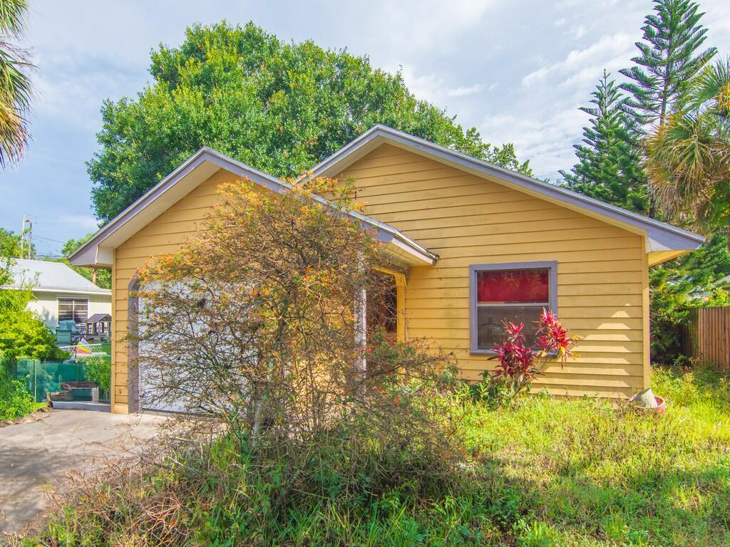 Foto de propiedad en 3625 2nd Lane, Vero Beach, FL 32968 Vero Beach con MLS# 