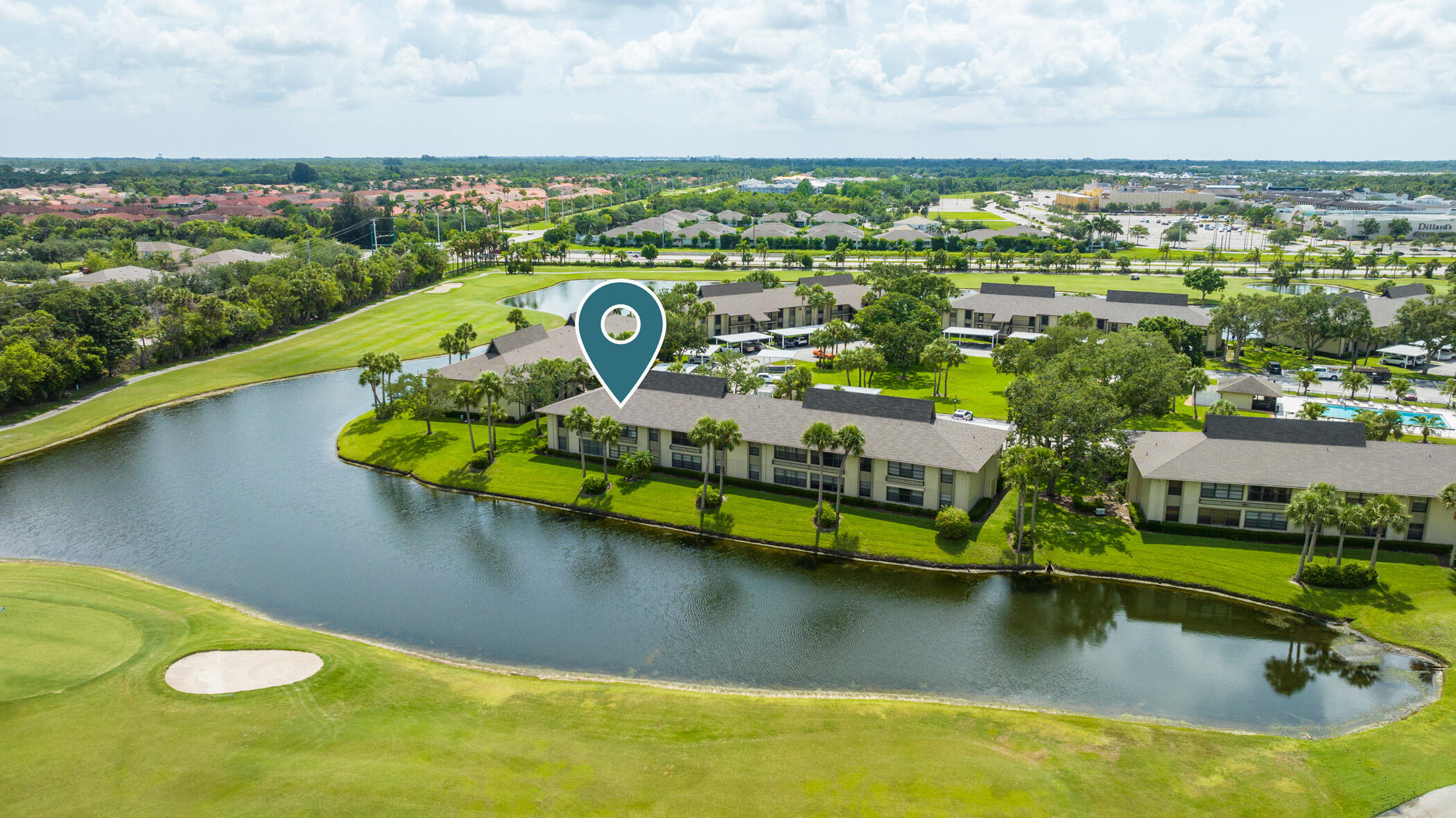 Foto de propiedad en 28 Plantation Drive 204, Vero Beach, FL 32966 Vero Beach con MLS# 