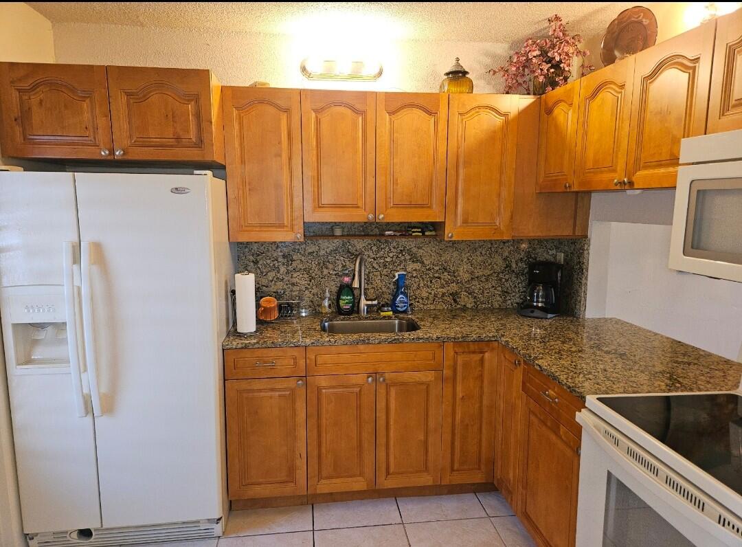 En Venta 2581 N Garden 202 Drive N 202, Lake Worth, FL 33461, Lake Worth, FL 33461
