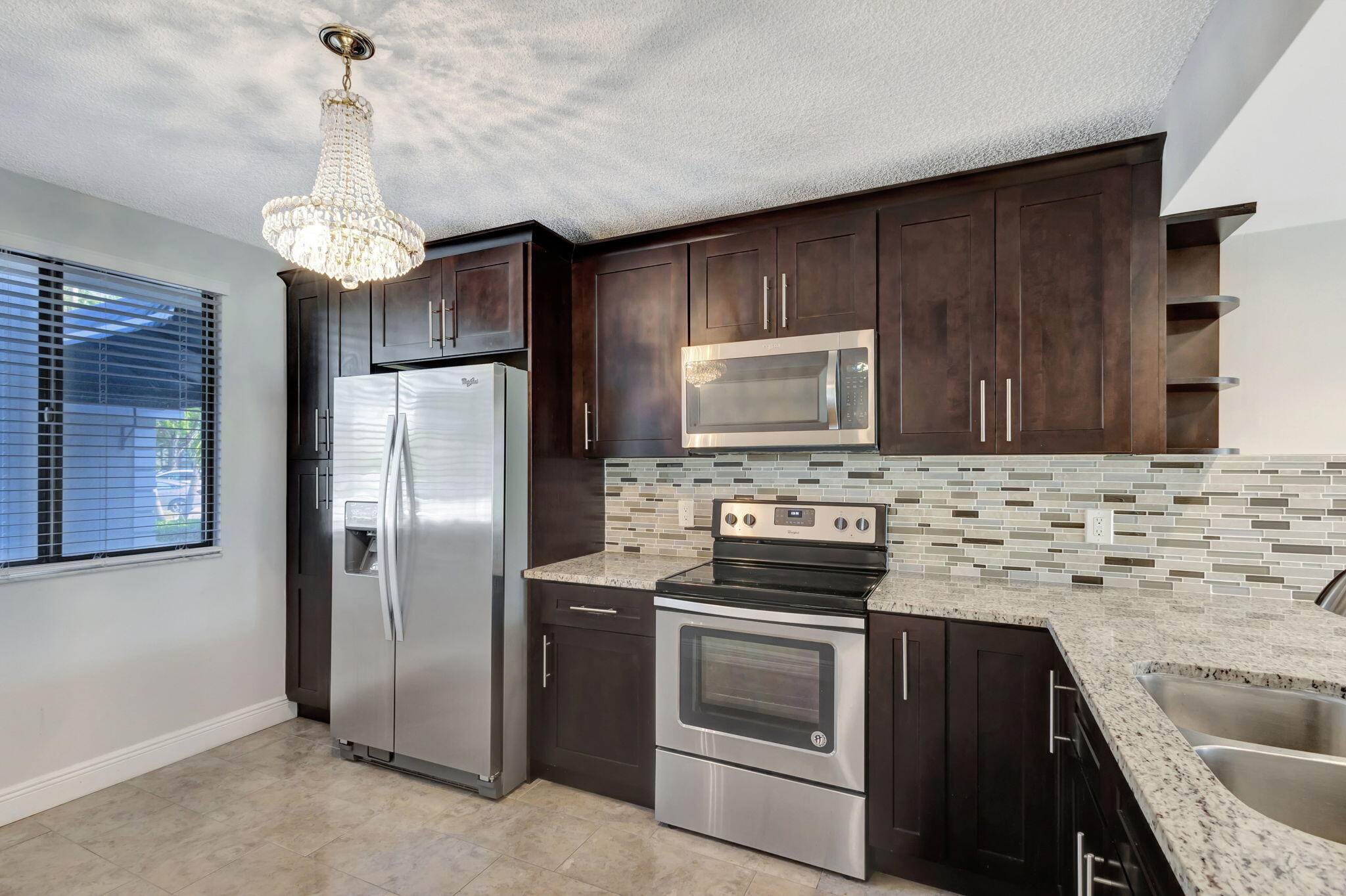 Foto de propiedad en 2741 Village Boulevard 104, West Palm Beach, FL 33409 West Palm Beach con MLS# 