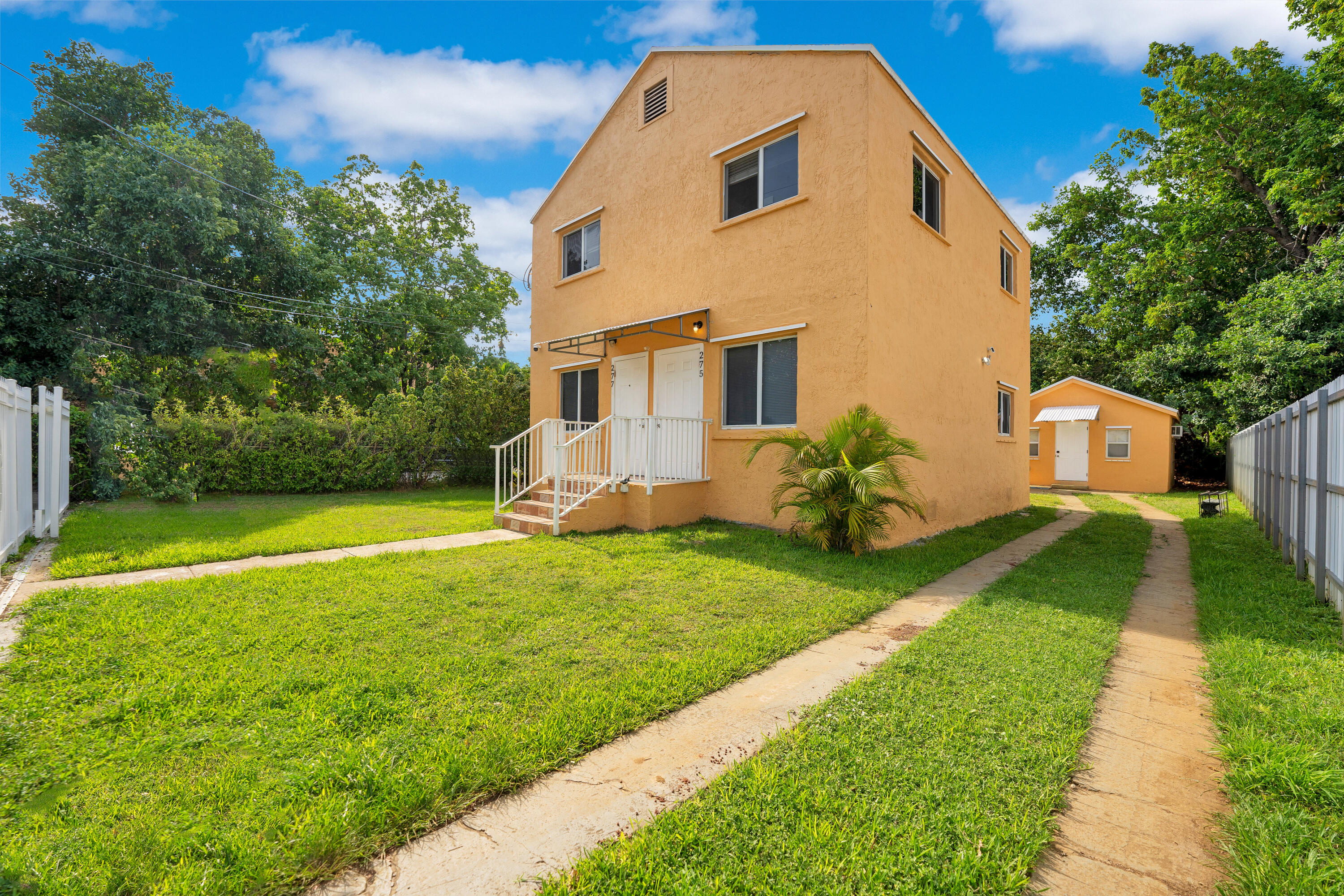 Vendido 275 NW 81st Street, Miami, FL 33150, Miami, FL 33150