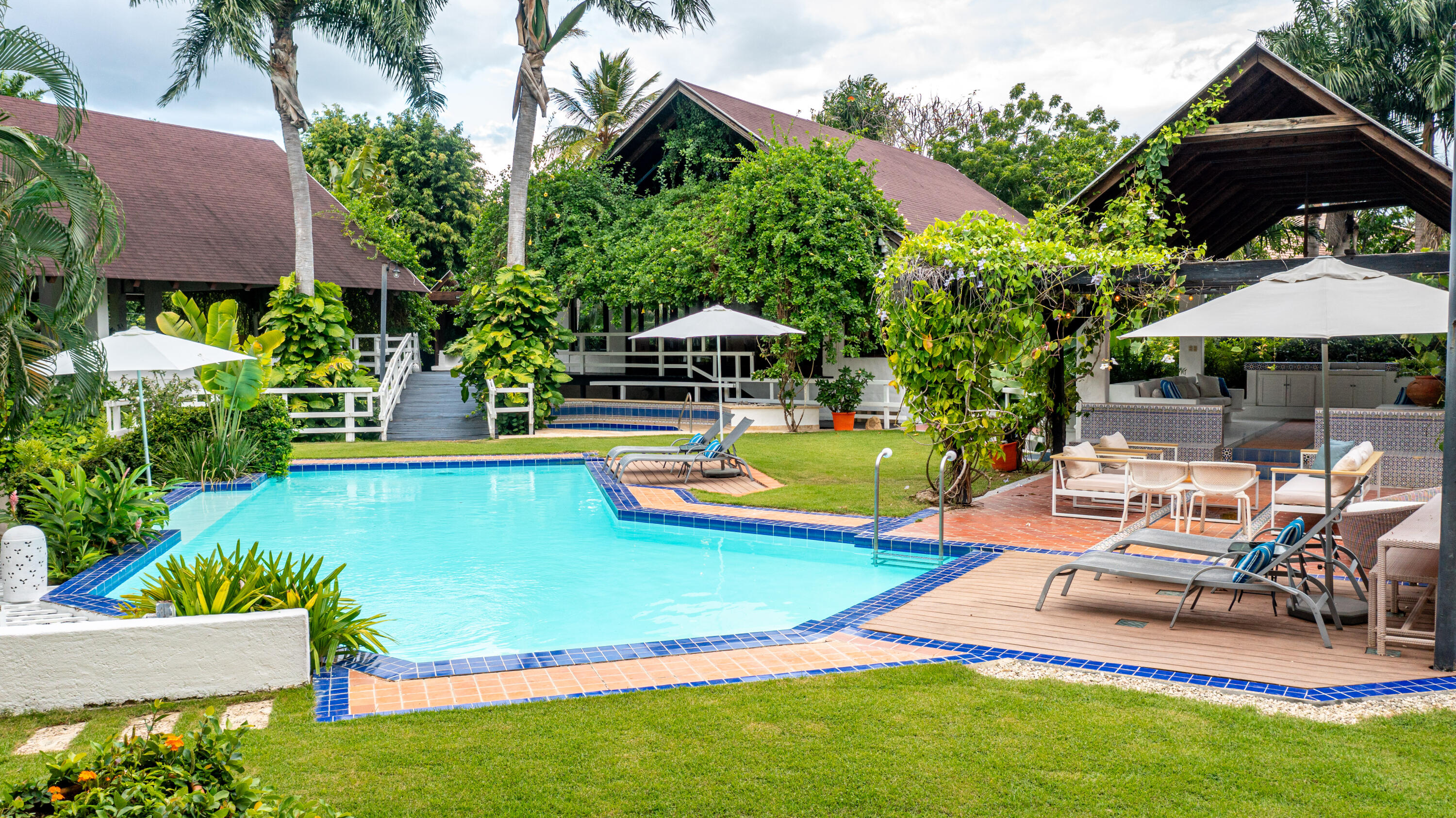 Foto de propiedad en 12 Bahia Minitas  con MLS# 