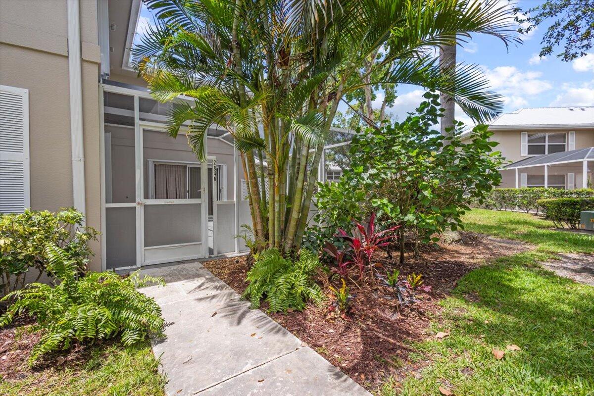 Foto de propiedad en 2846 SW Lakemont Place, Palm City, FL 34990 Palm City con MLS# 