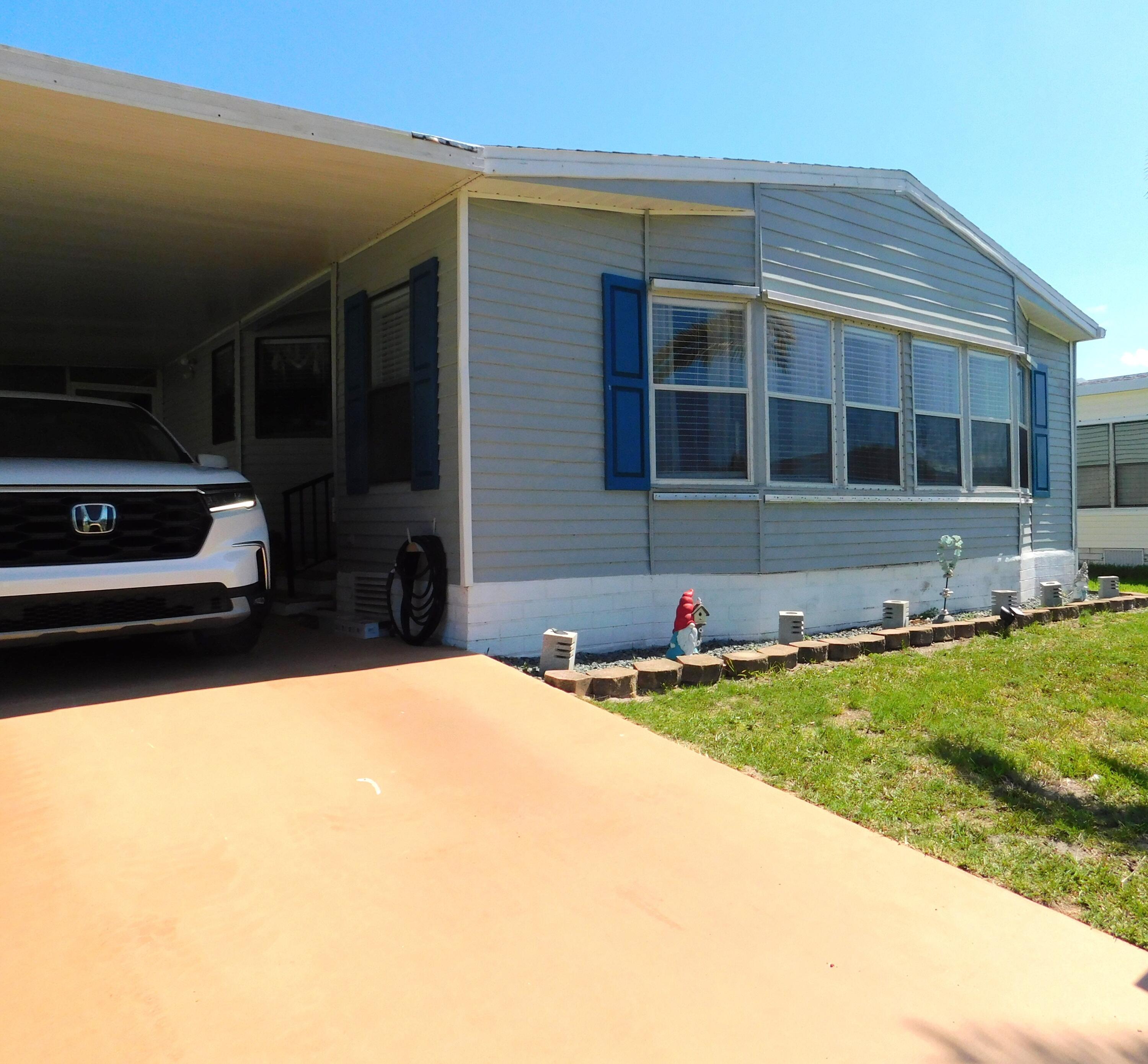 Foto de propiedad en 514 Hemingway Terrace, Fort Pierce, FL 34982 Fort Pierce con MLS# 