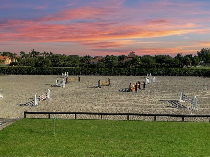 Foto de propiedad en 4591 South Road, Wellington, FL 33414 Wellington con MLS# 