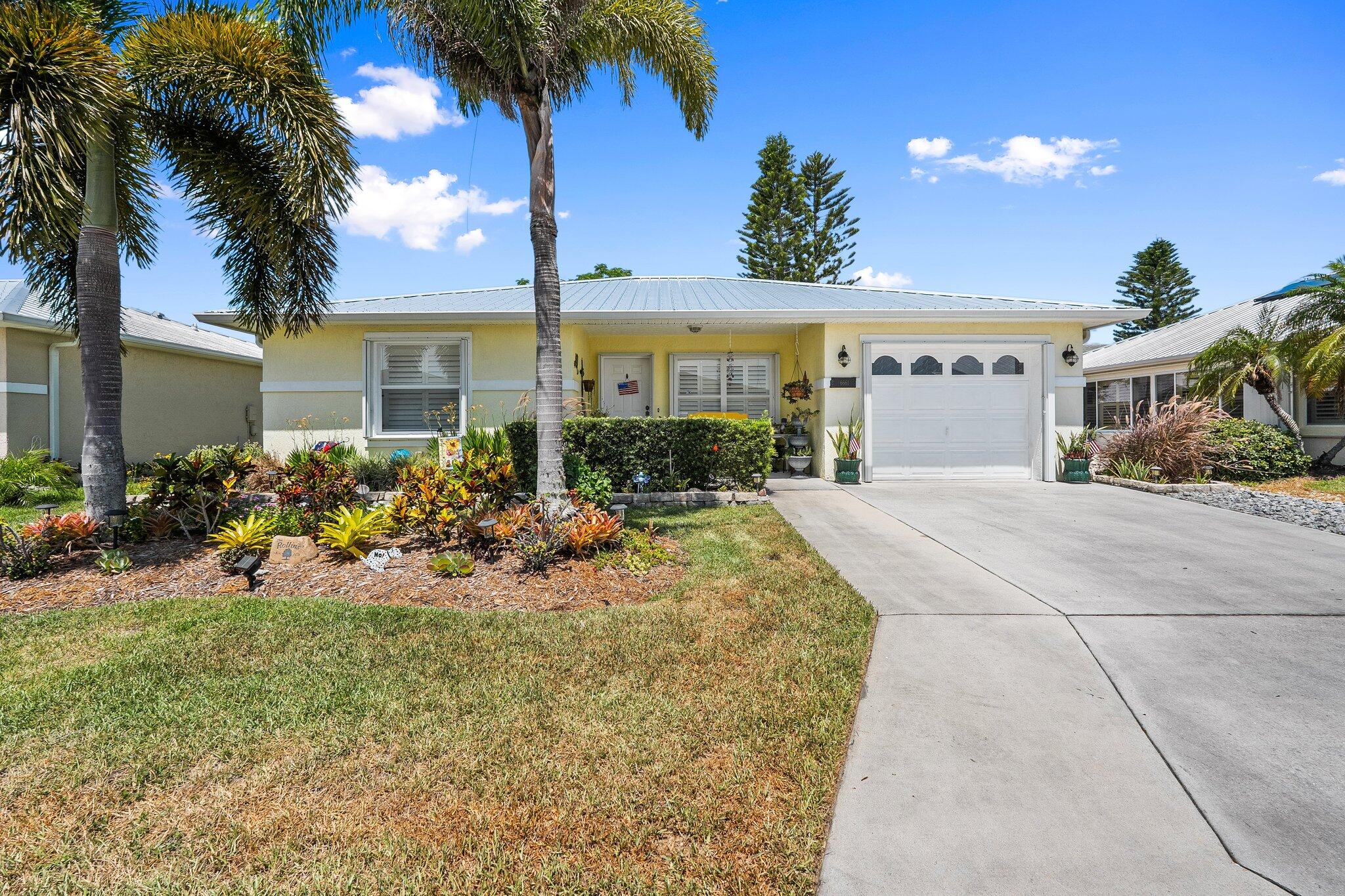 Foto de propiedad en 6661 Nuevo Lagos, Fort Pierce, FL 34951 Fort Pierce con MLS# 