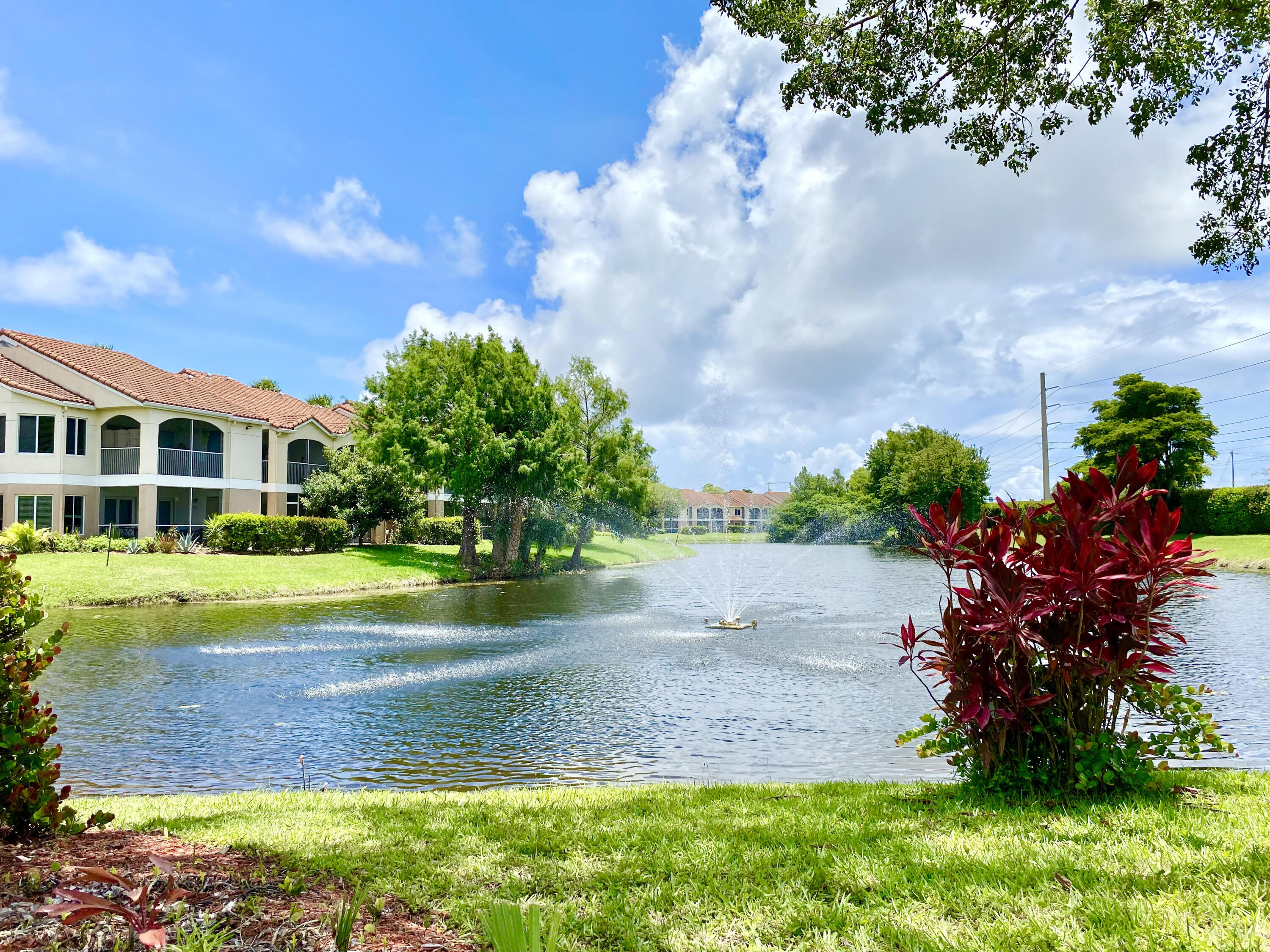 Foto de propiedad en 815 W Boynton Beach Boulevard 16-201, Boynton Beach, FL 33426 Boynton Beach con MLS# 