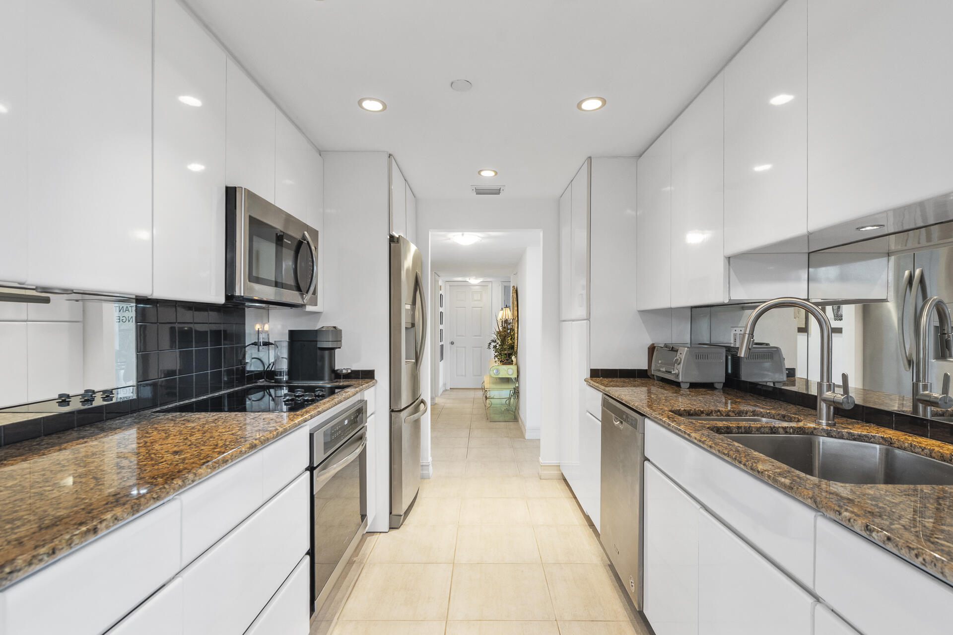 Foto de propiedad en 859 Jeffery Street 401, Boca Raton, FL 33487 Boca Raton con MLS# 