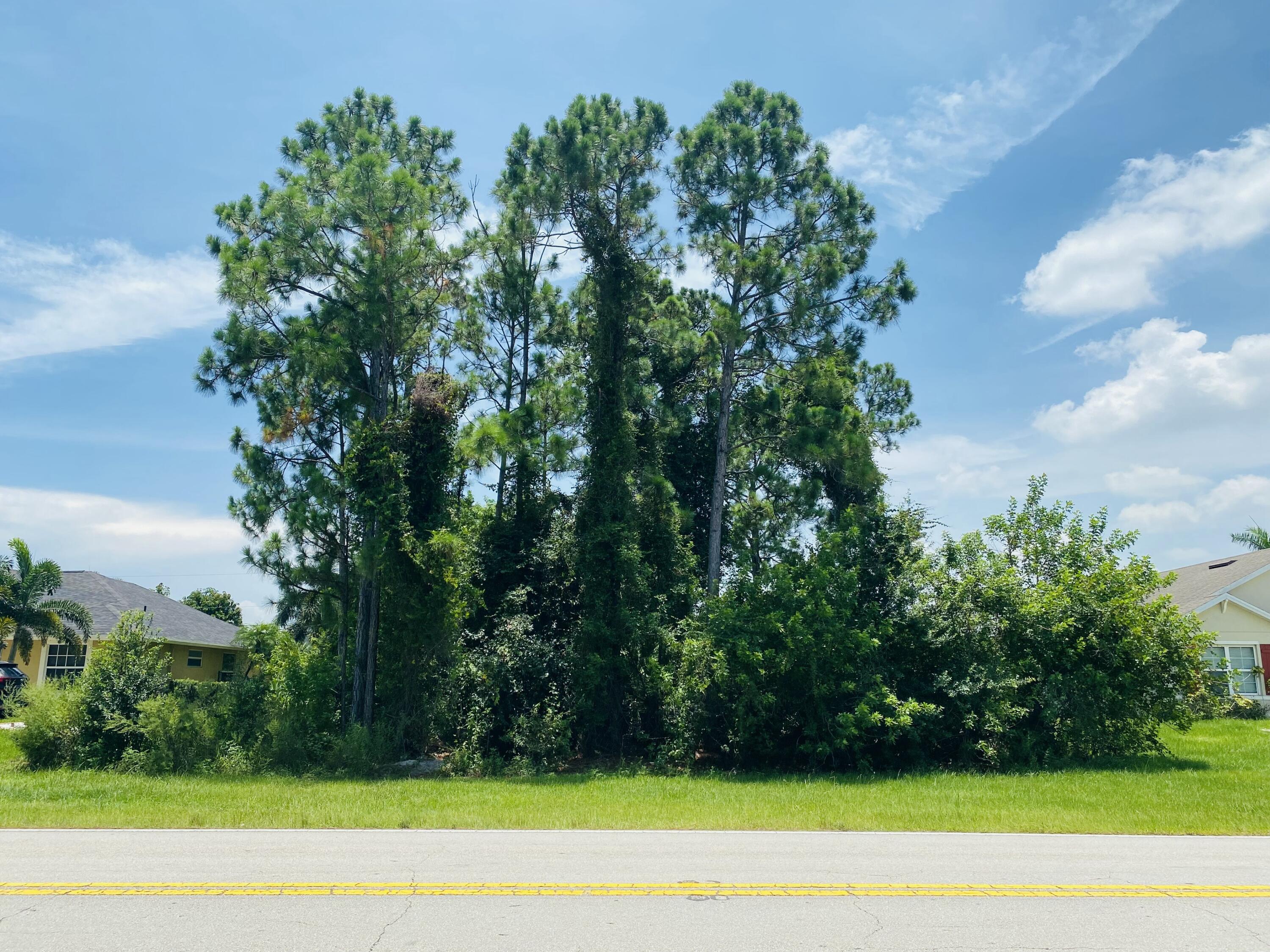 Foto de propiedad en 1170 SW Del Rio Boulevard, Port St. Lucie, FL 34953 Port St. Lucie con MLS# 