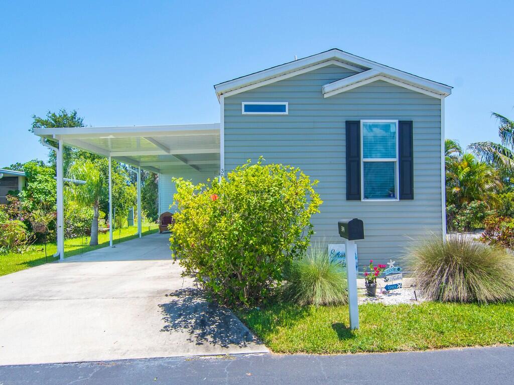 Foto de propiedad en 309 Mockingbird Avenue, Fort Pierce, FL 34982 Fort Pierce con MLS# 