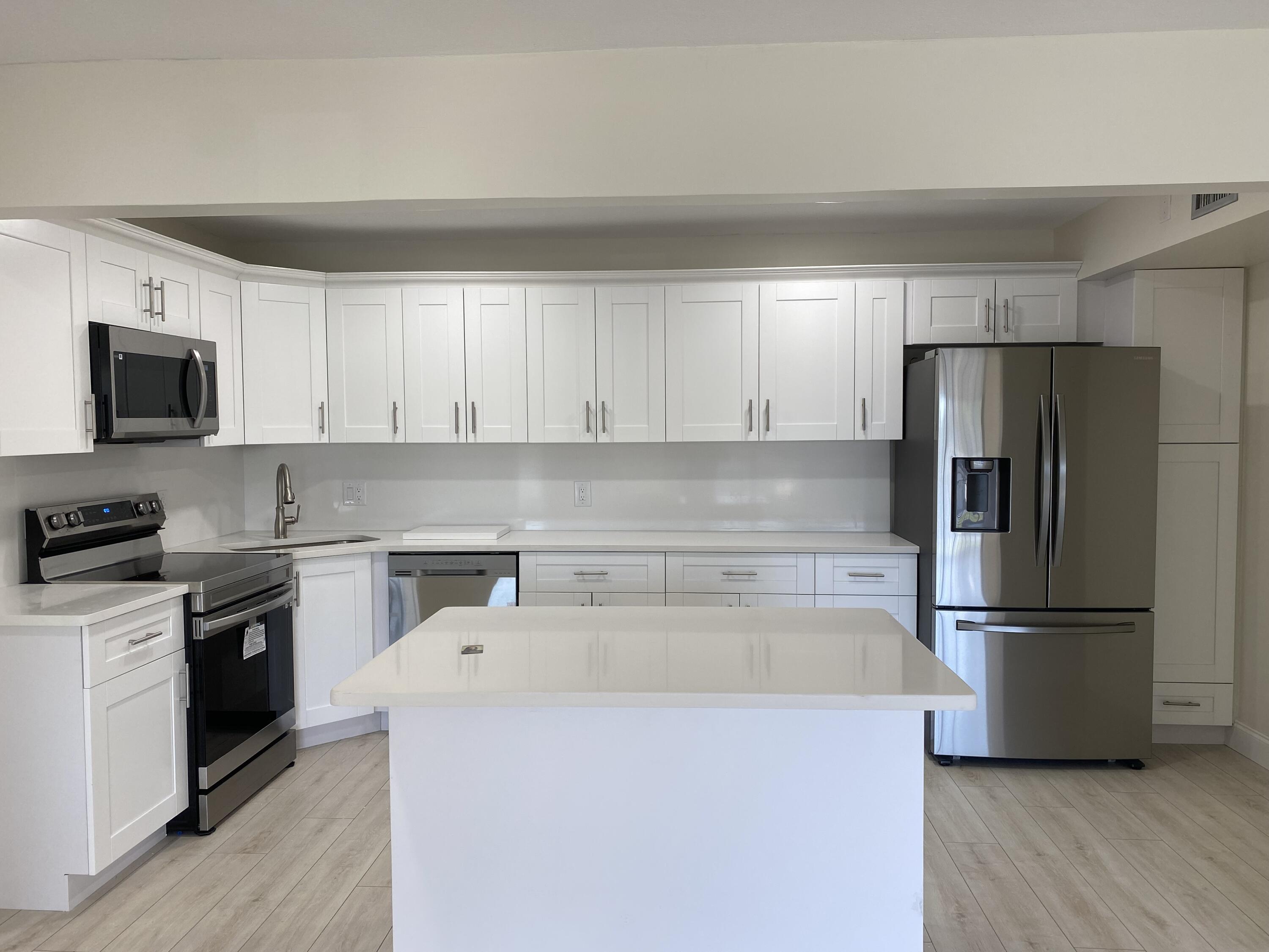Foto de propiedad en 1455 SW Silver Pine Way 106-B2, Palm City, FL 34990 Palm City con MLS# 