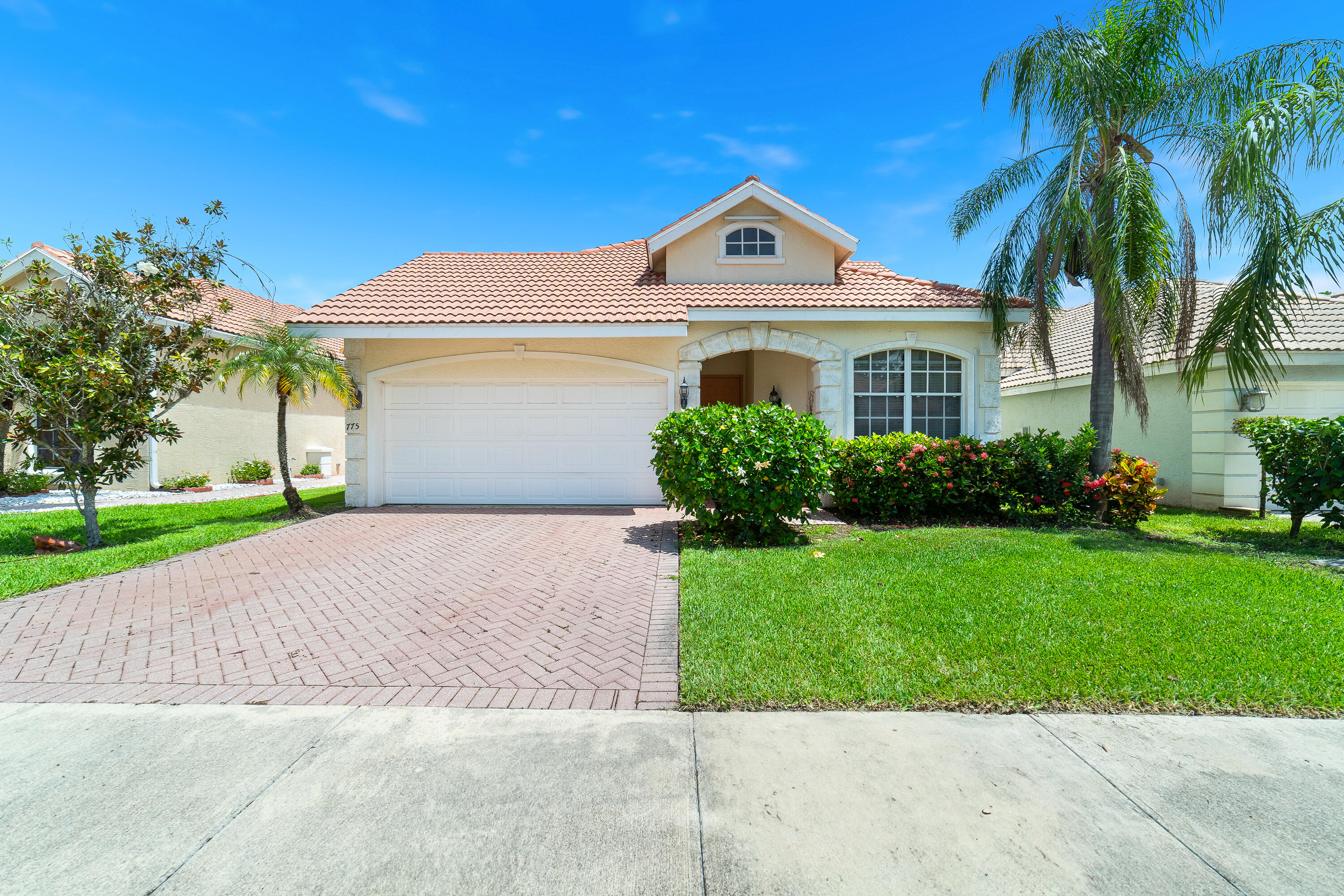 Foto de propiedad en 775 SW Munjack Circle, Port St. Lucie, FL 34986 Port St. Lucie con MLS# 