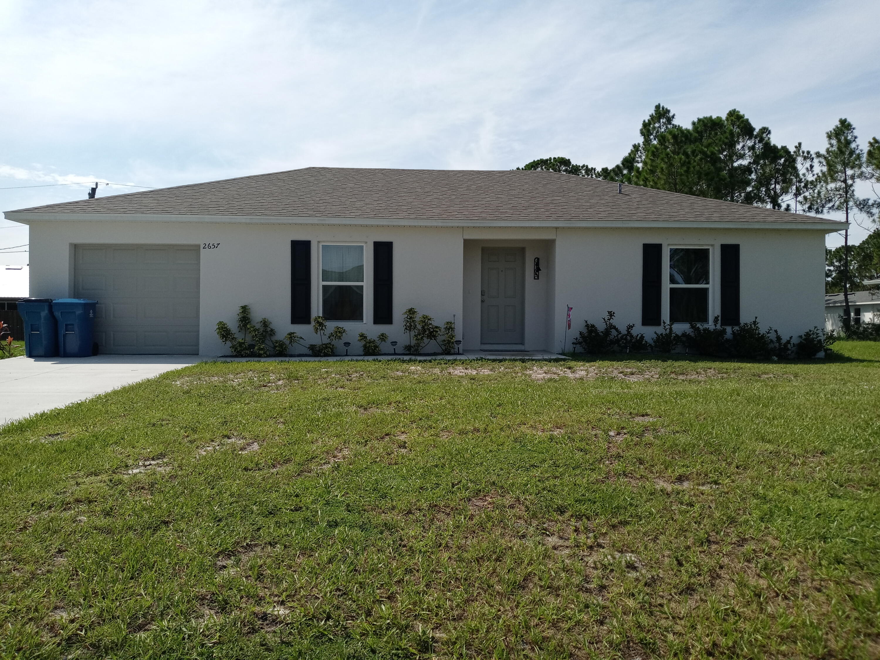 Foto de propiedad en 2657 Foster Road SE, Palm Bay, FL 32909 Palm Bay con MLS# 