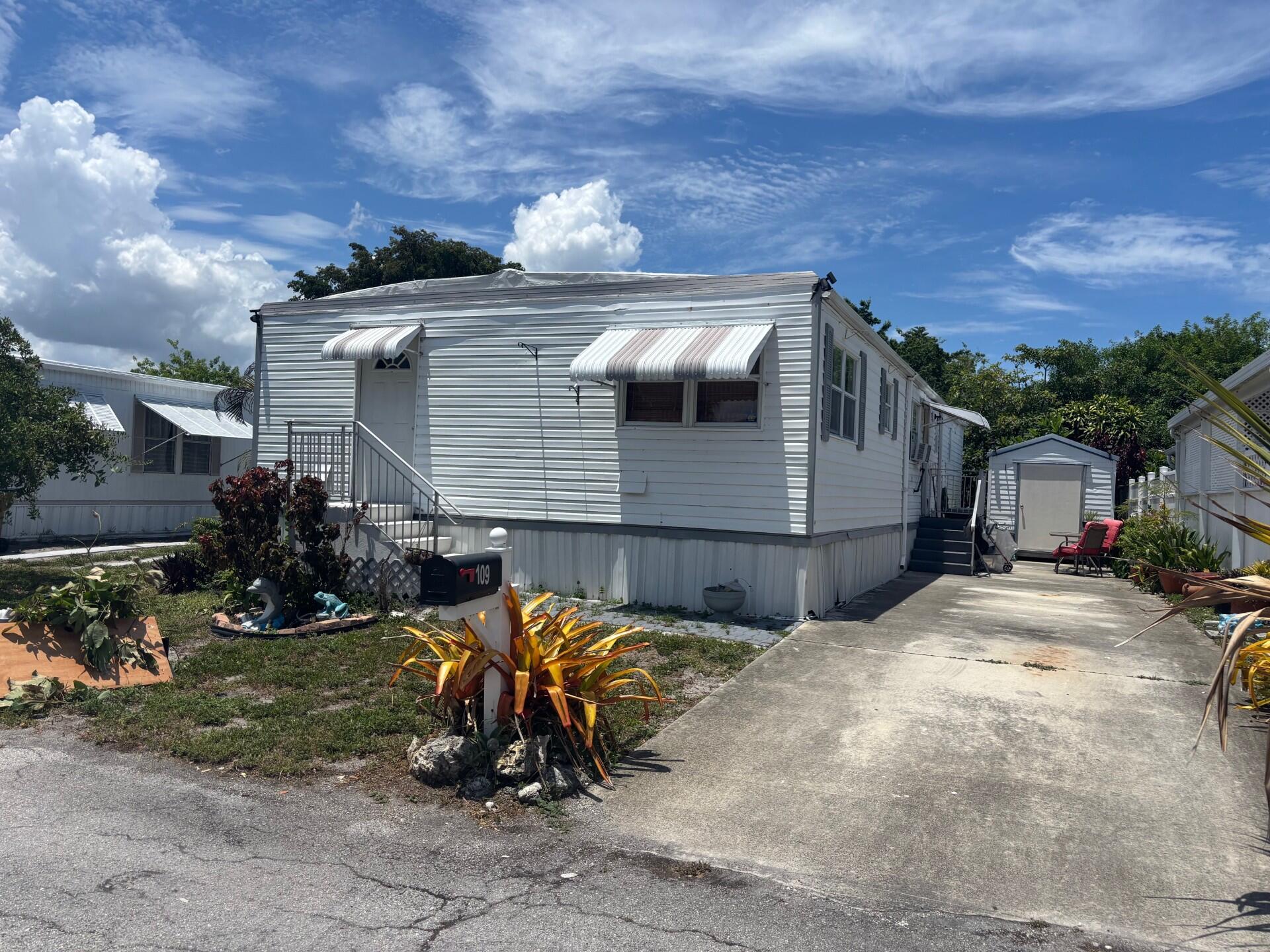 Foto de propiedad en 109 NW 50th Street, Deerfield Beach, FL 33064 Deerfield Beach con MLS# 