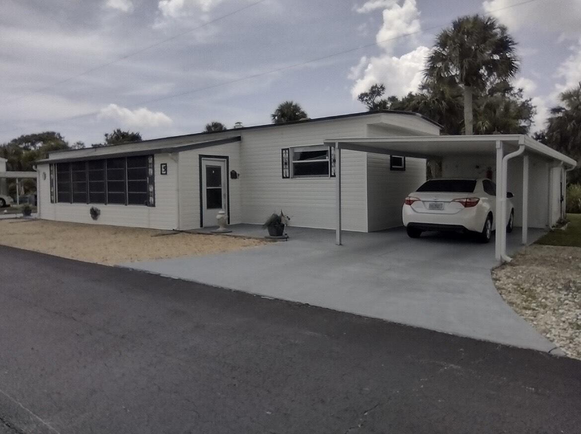 Foto de propiedad en 13827 S Indian River Drive 5, Jensen Beach, FL 34957 Jensen Beach con MLS# 