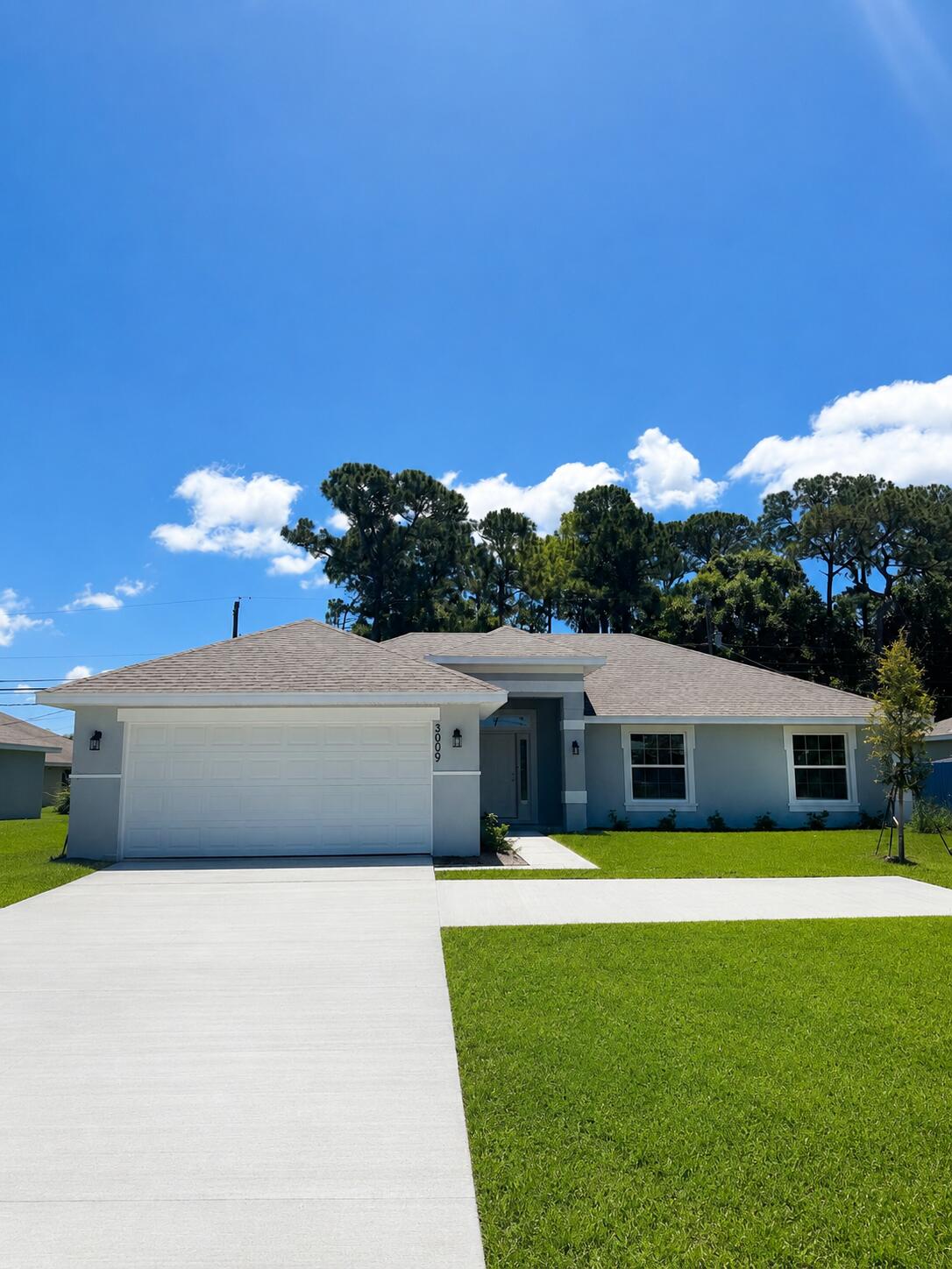 Foto de propiedad en 3009 SW Savona Boulevard, Port St. Lucie, FL 34953 Port St. Lucie con MLS# 