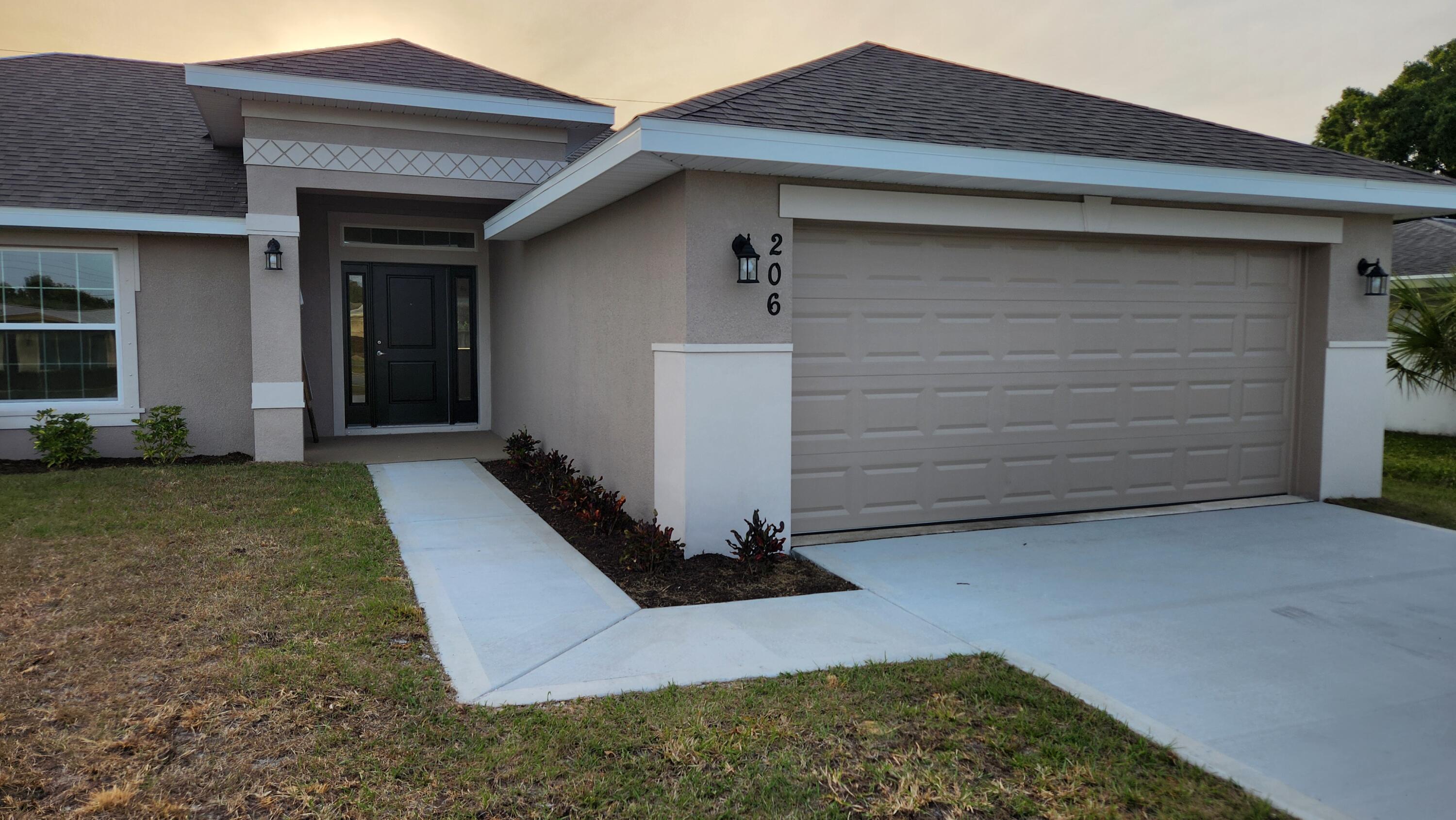 Foto de propiedad en 233 SW Becker Road, Port St. Lucie, FL 34953 Port St. Lucie con MLS# 