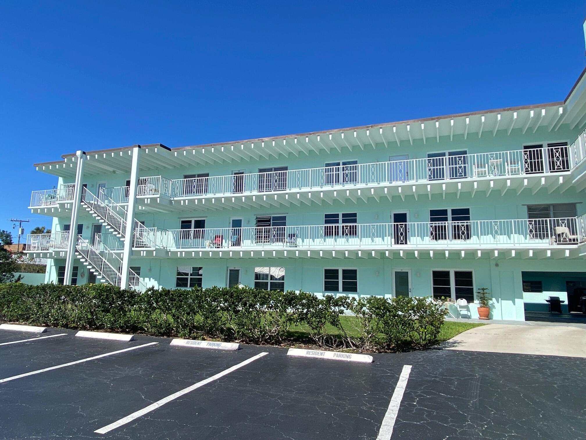 Foto de propiedad en 219 Lakeview 102 Avenue 102, Lantana, FL 33462 Lantana con MLS# 
