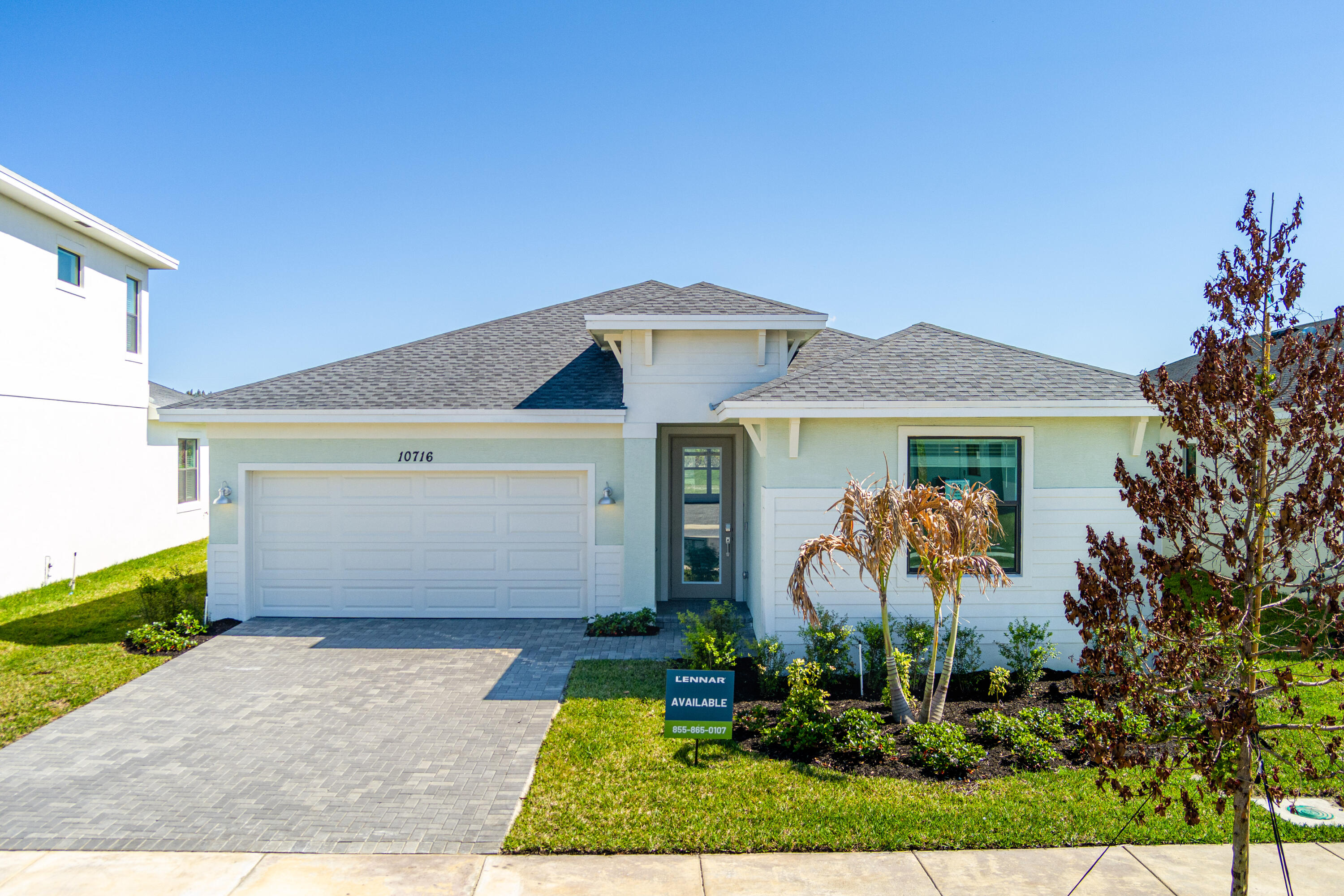 Foto de propiedad en 10716 NW Wilgrove Lane, Port St. Lucie, FL 34987 Port St. Lucie con MLS# 