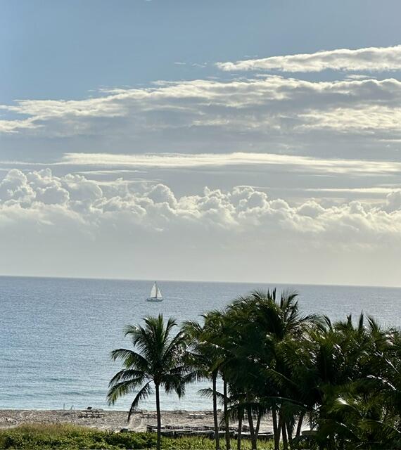 Foto de propiedad en 3400 N Ocean Drive 706, Singer Island, FL 33404 Singer Island con MLS# 