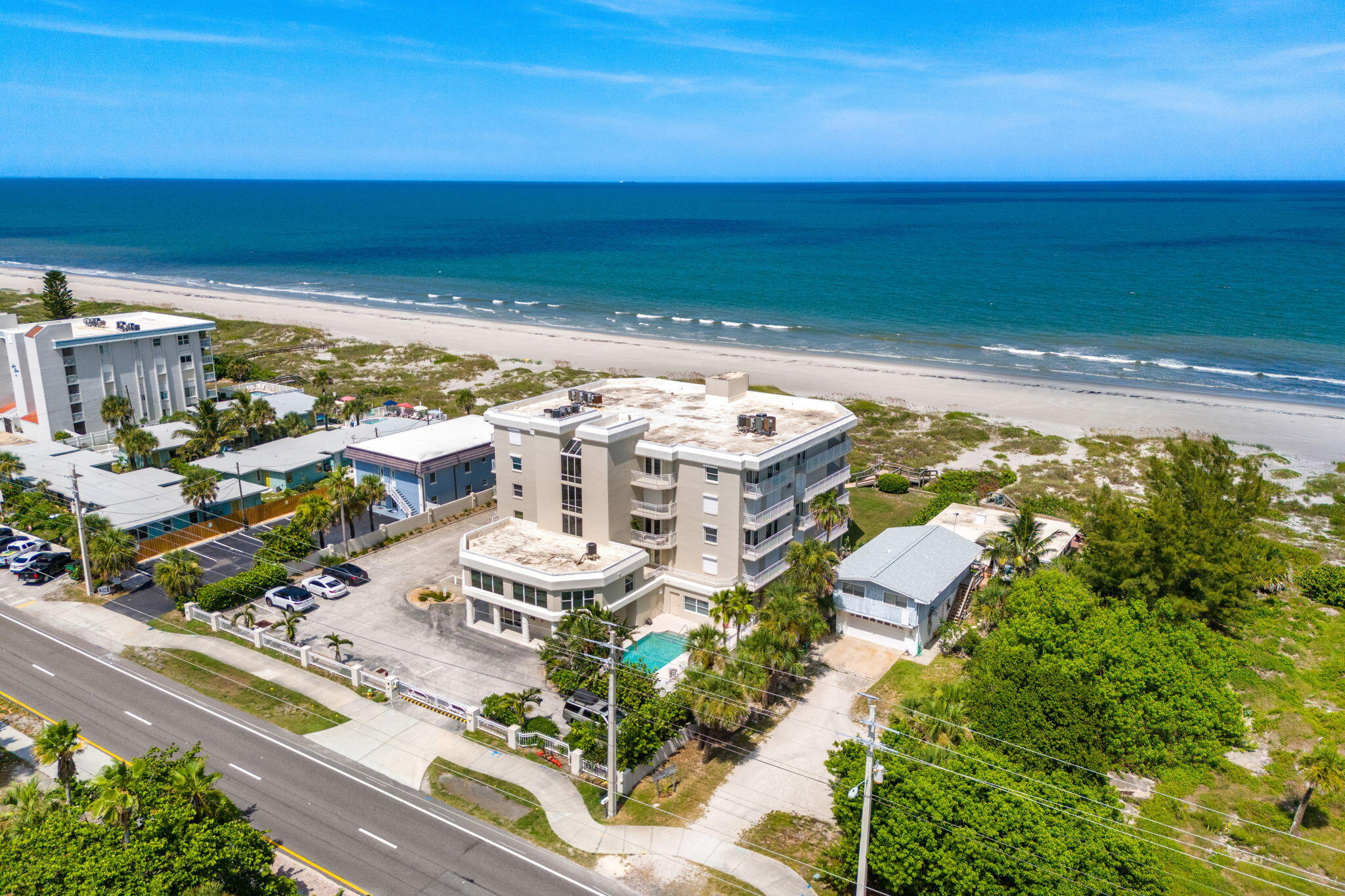 Foto de propiedad en 1155 S Atlantic Avenue 203, Cocoa Beach, FL 32931 Cocoa Beach con MLS# 