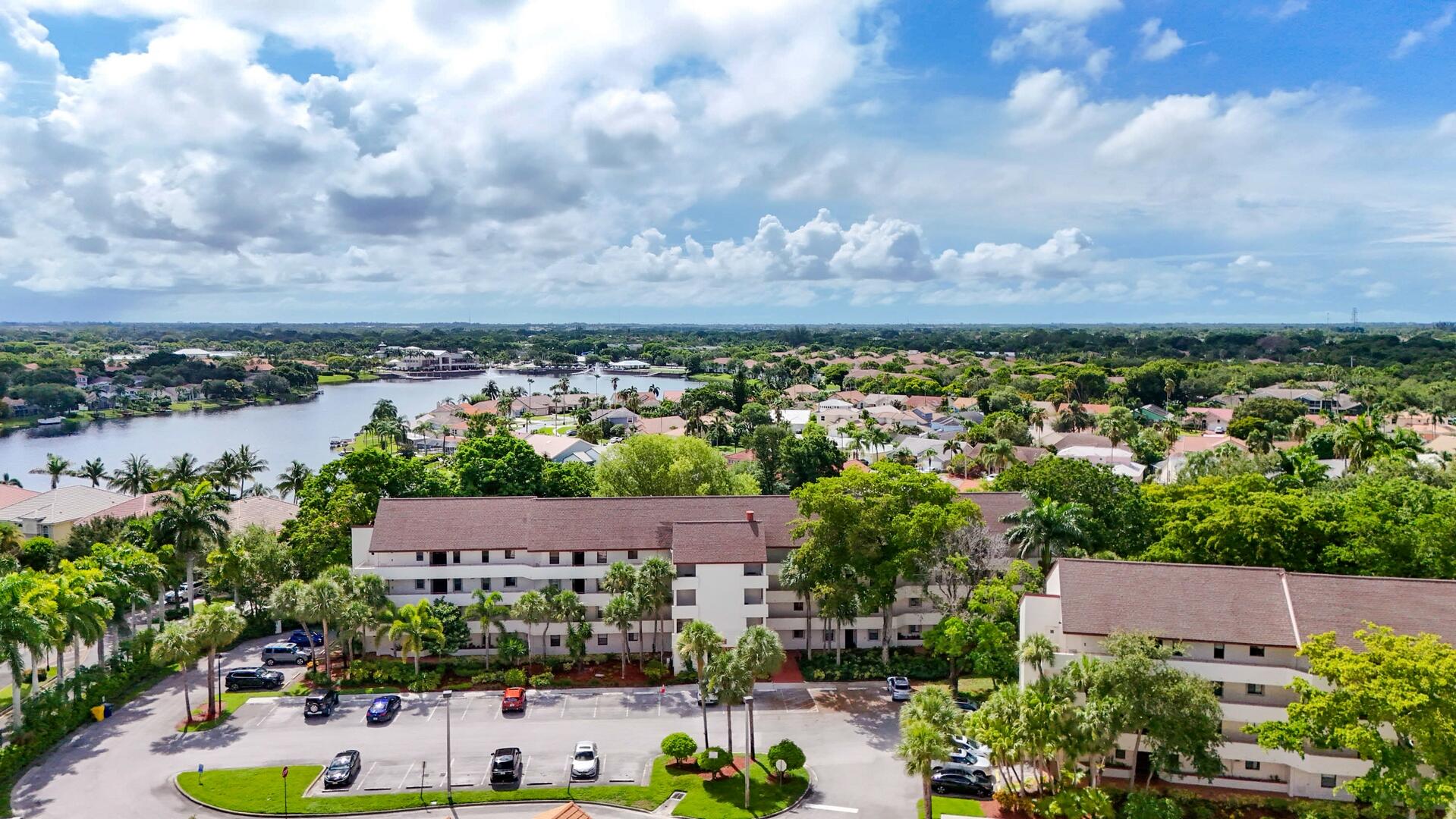 Foto de propiedad en 12524 Shoreline Drive 101, Wellington, FL 33414 Wellington con MLS# 