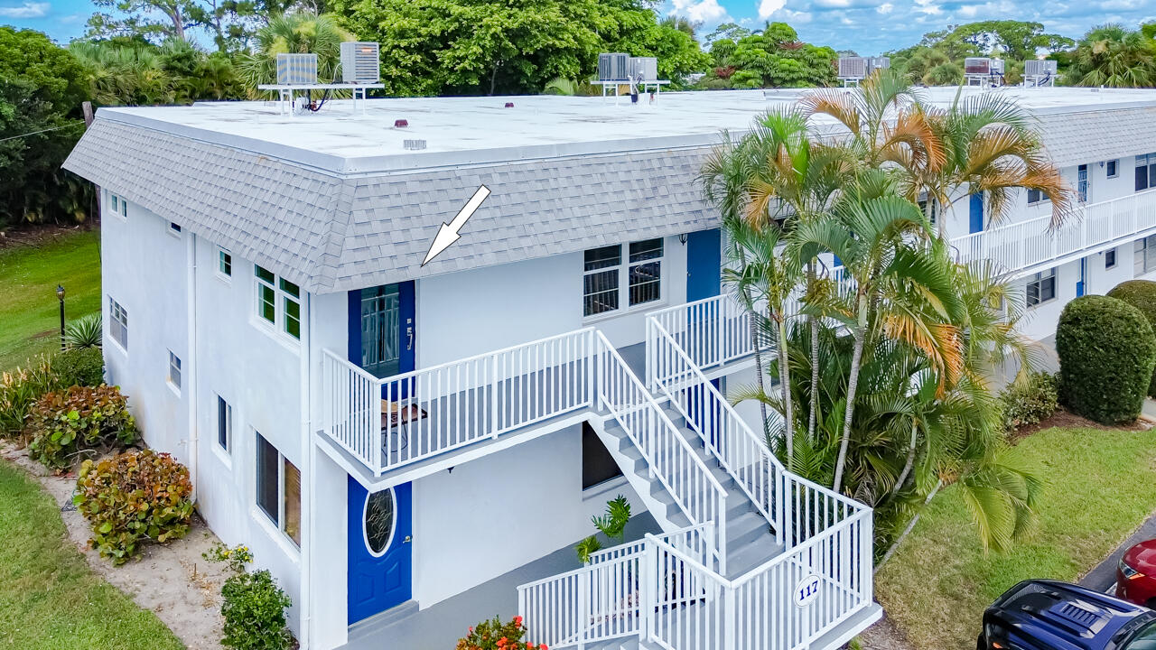 Foto de propiedad en 2929 SE Ocean Boulevard 117-10, Stuart, FL 34996 Stuart con MLS# 