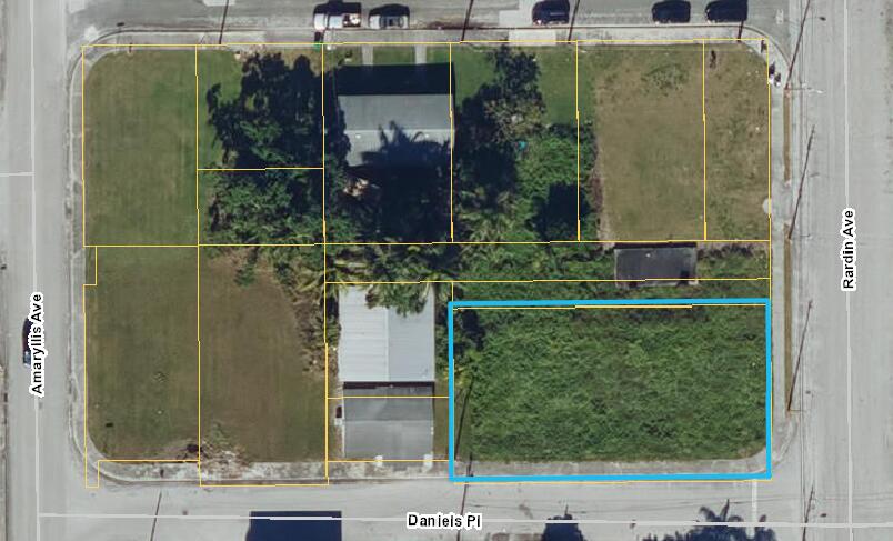Foto de propiedad en * Daniel Place, Pahokee, FL 33476 Pahokee con MLS# 