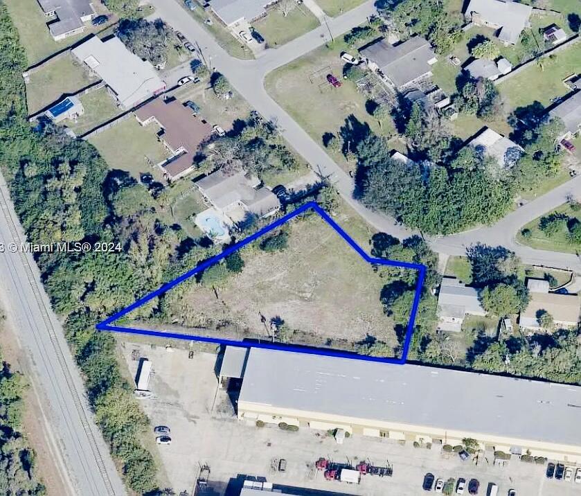 Foto de propiedad en 2350 Shenandoah Road NE, Palm Bay, FL 32905 Palm Bay con MLS# 