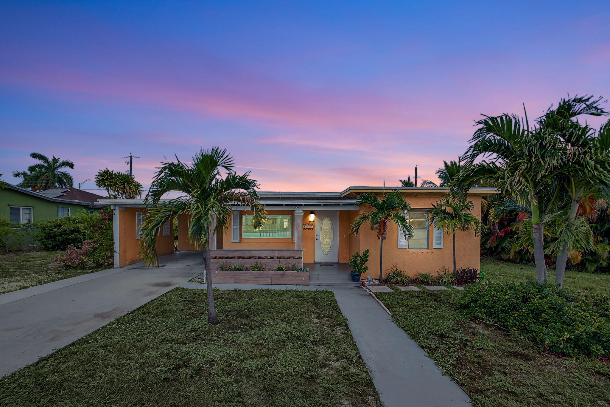 Foto de propiedad en 1136 W 7th Street, Riviera Beach, FL 33404 Riviera Beach con MLS# 