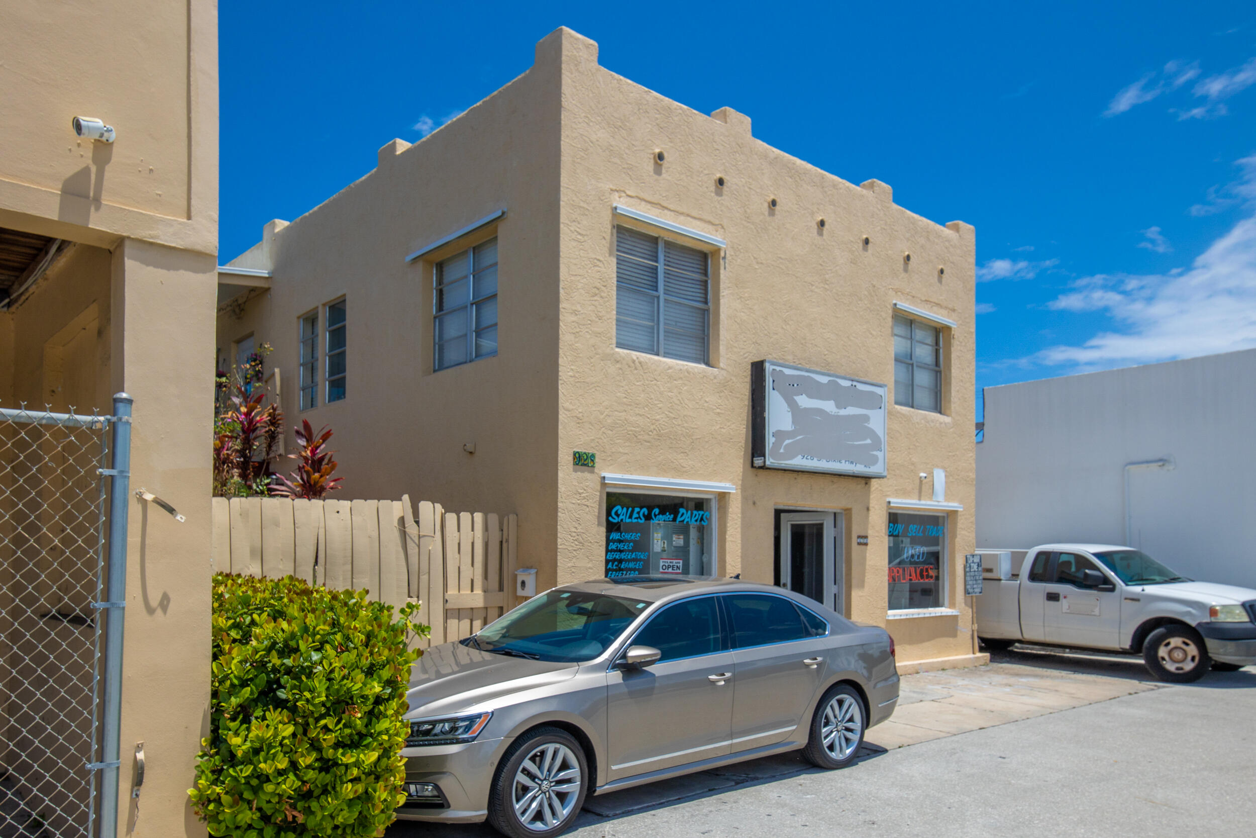 Foto de propiedad en 928 S Dixie Highway, Lake Worth Beach, FL 33460 Lake Worth Beach con MLS# 