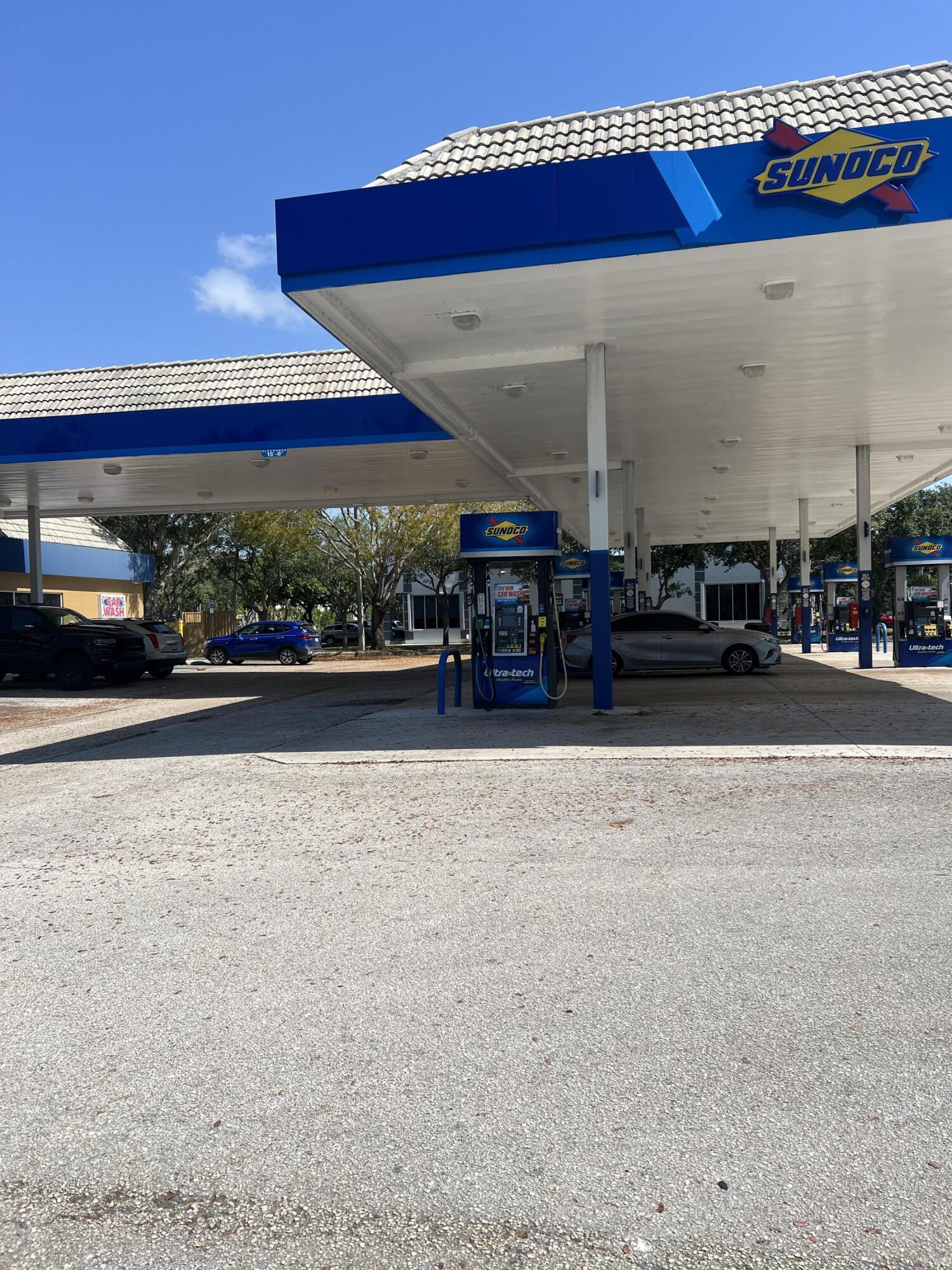 Foto de propiedad en 1009 N State 7 Road, Royal Palm Beach, FL 33411 Royal Palm Beach con MLS# 