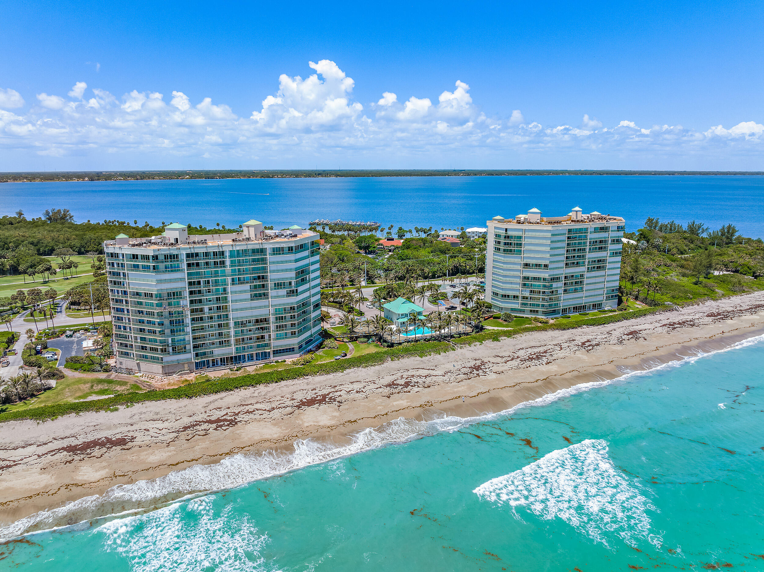 Foto de propiedad en 8650 S Ocean Drive 306, Jensen Beach, FL 34957 Jensen Beach con MLS# 