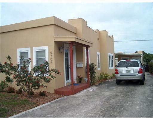 Alquilada 5705 Garden Avenue, West Palm Beach, FL 33405, West Palm Beach, FL 33405