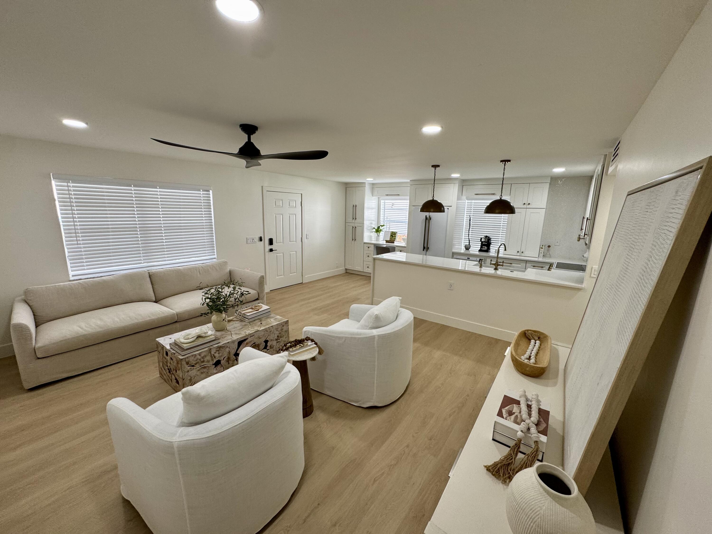 Foto de propiedad en 977 Normandy U, Delray Beach, FL 33484 Delray Beach con MLS# 