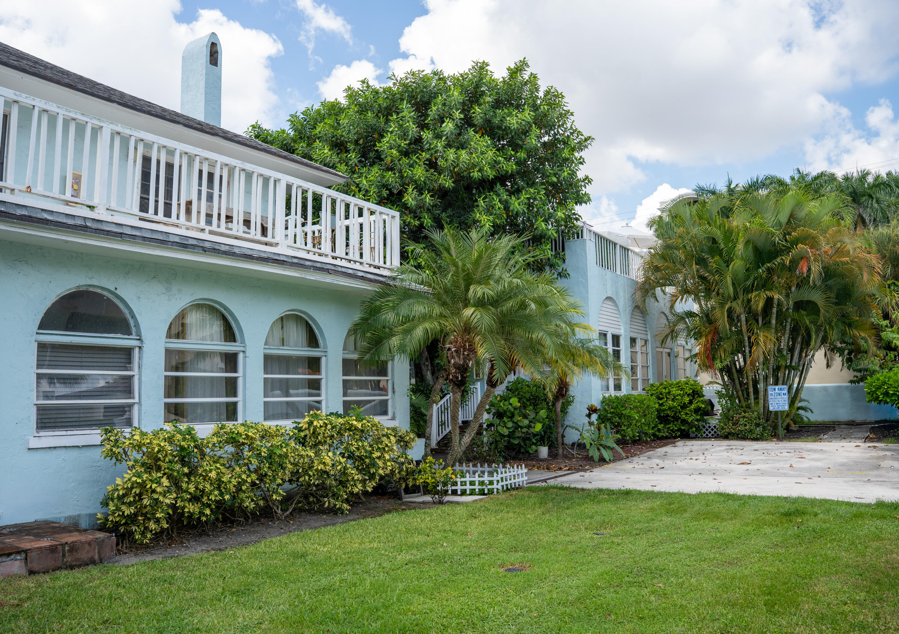Foto de propiedad en 264 Seminole Avenue, Palm Beach, FL 33480 Palm Beach con MLS# 