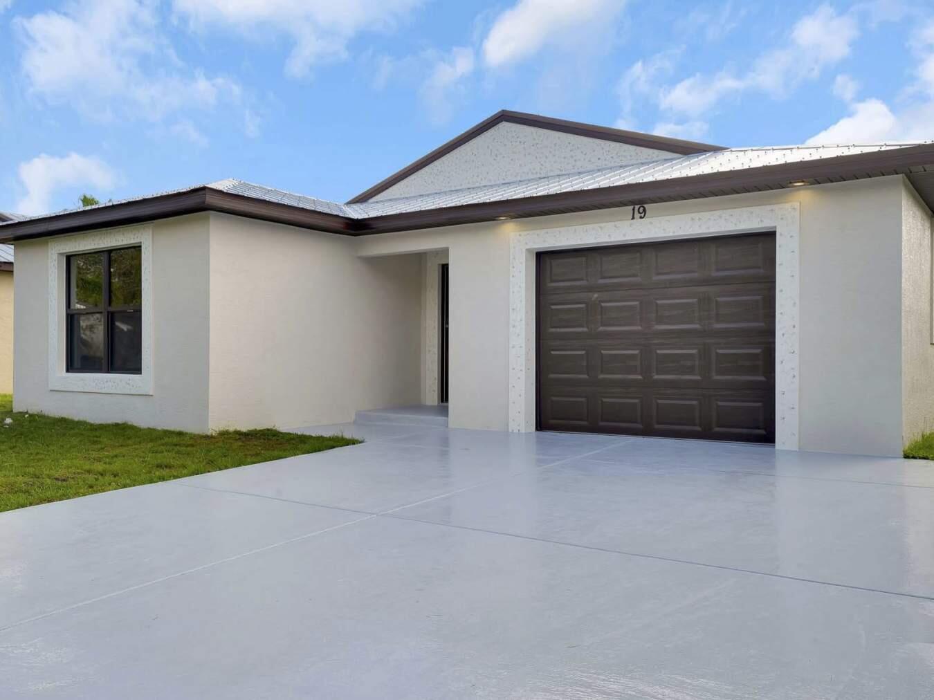 Foto de propiedad en 31 Florida Way, Port St. Lucie, FL 34952 Port St. Lucie con MLS# 
