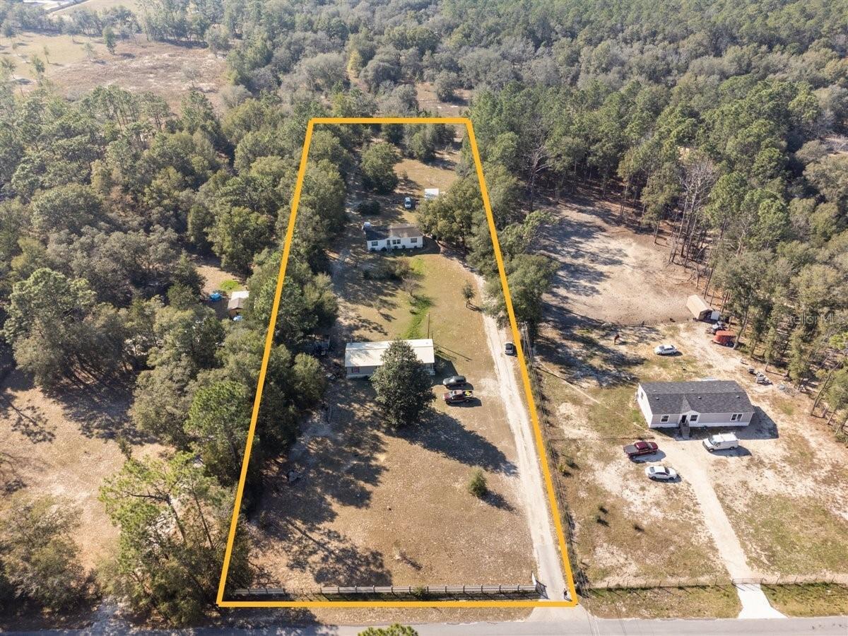 Foto de propiedad en 3230 SW 189th Avenue, Dunnellon, FL 34432 Dunnellon con MLS# 