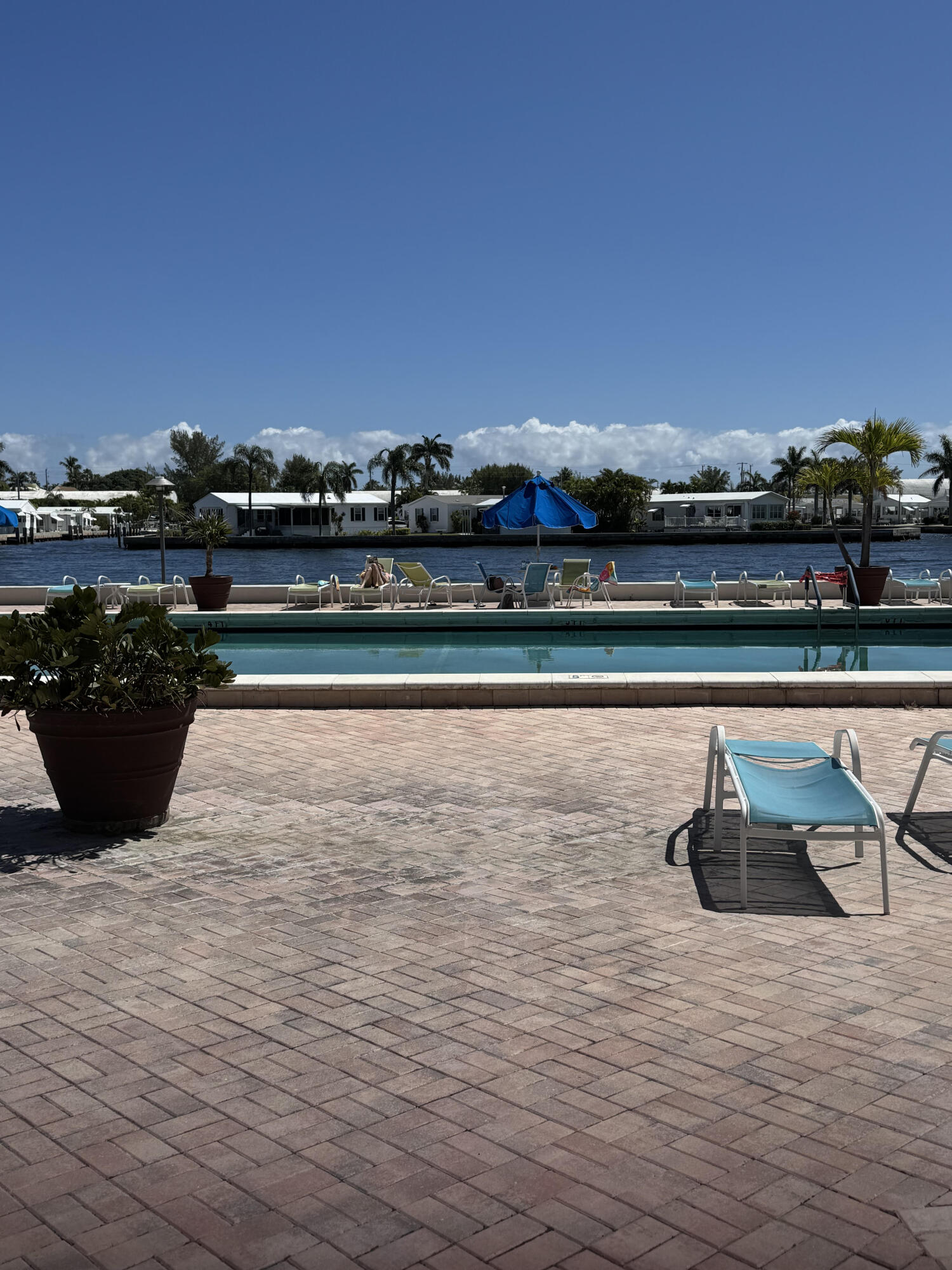 Foto de propiedad en 2010 S Federal Highway I 405, Boynton Beach, FL 33435 Boynton Beach con MLS# 