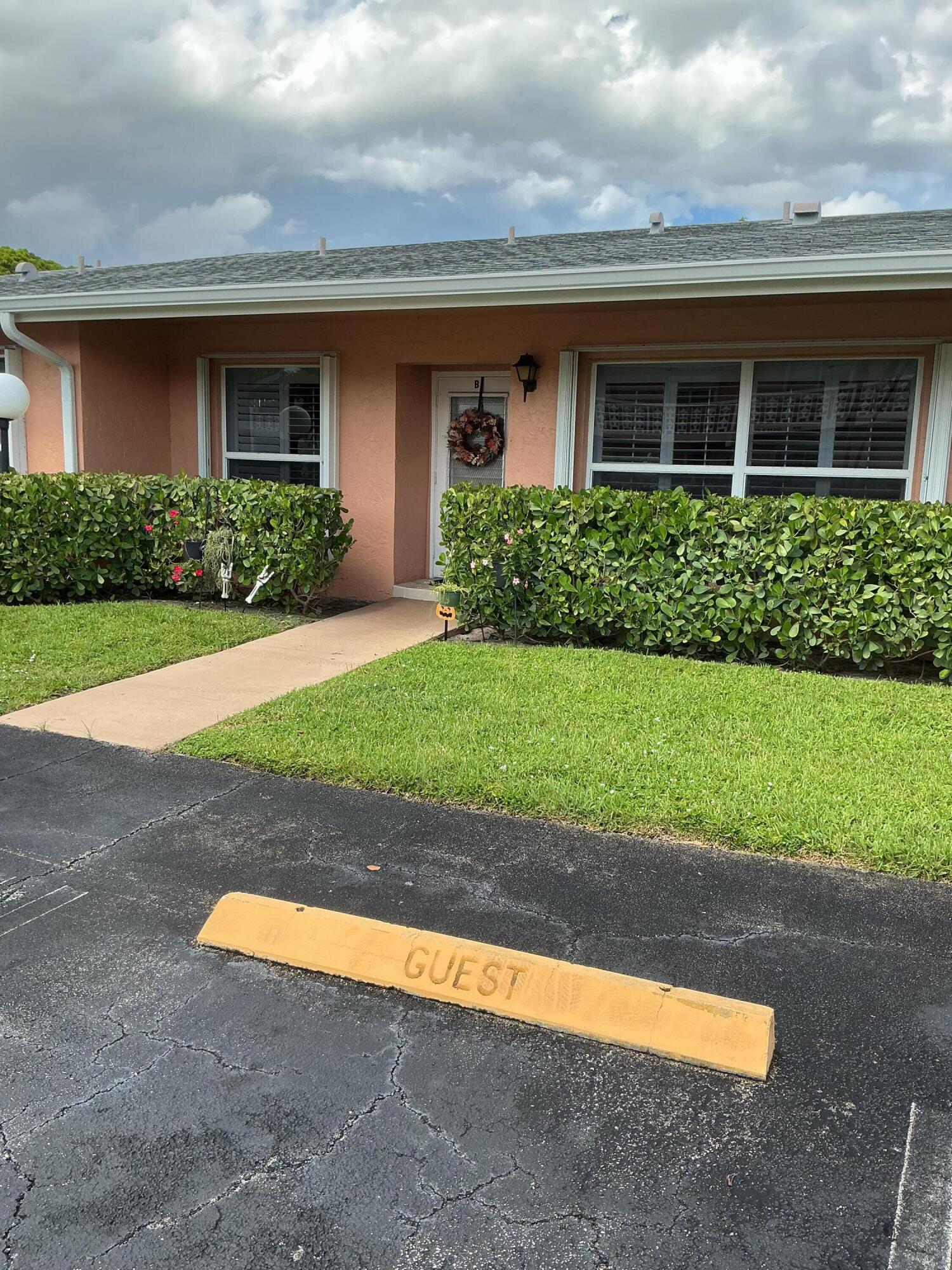 Foto de propiedad en 1580 NW 18th Avenue 98-B, Delray Beach, FL 33445 Delray Beach con MLS# 